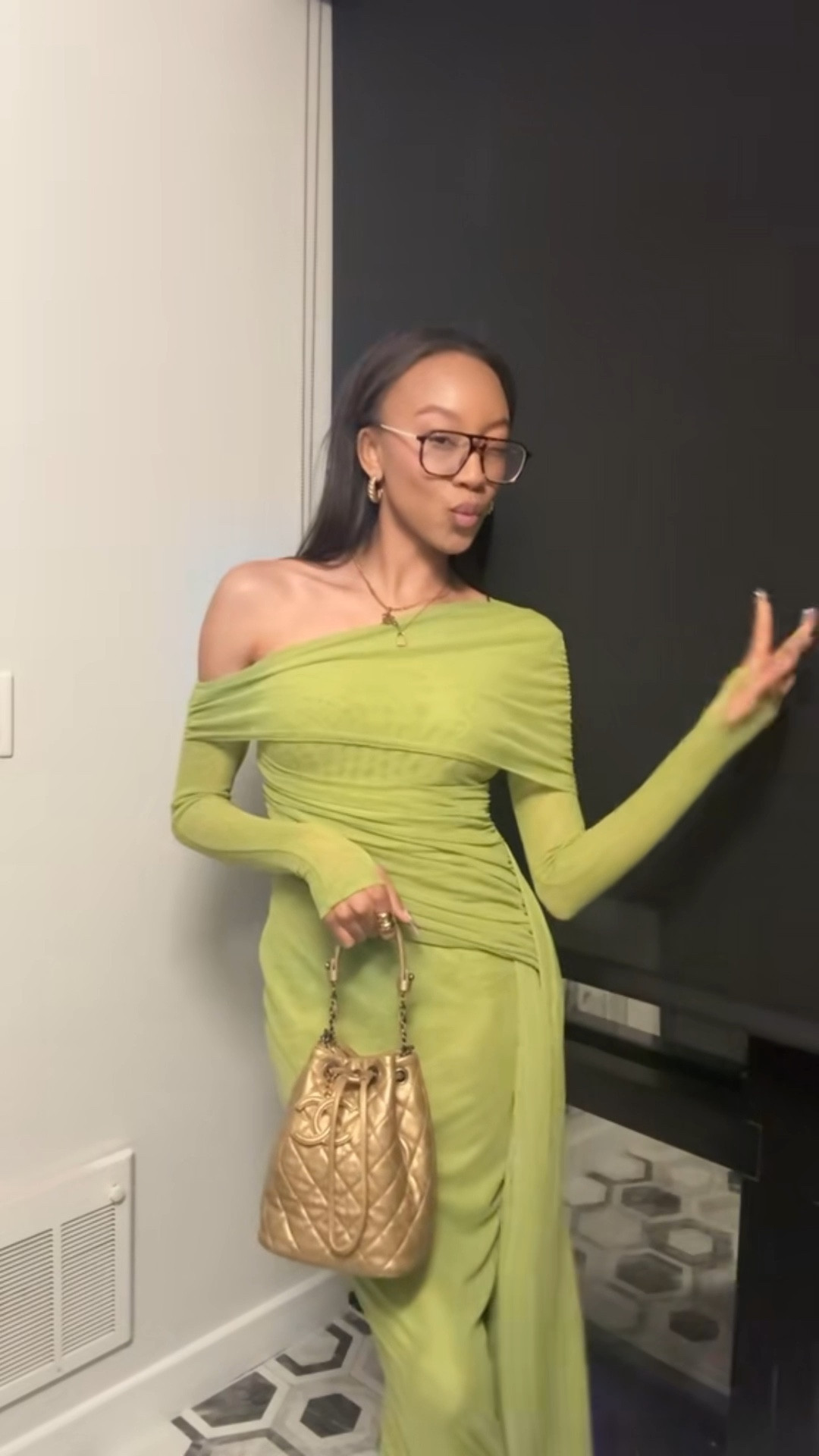 This dress I wore during NYFW a few seasons ago give me all the best dressed  wedding guest  vibes! We often go for floral but try a vibrant green dress this spring to switch it up 🥰💚👗 I definitely didn’t regret it! 


easter dress women, spring semi formal dress grwm

#LTKootd #LTKgrwm #LTKWedding