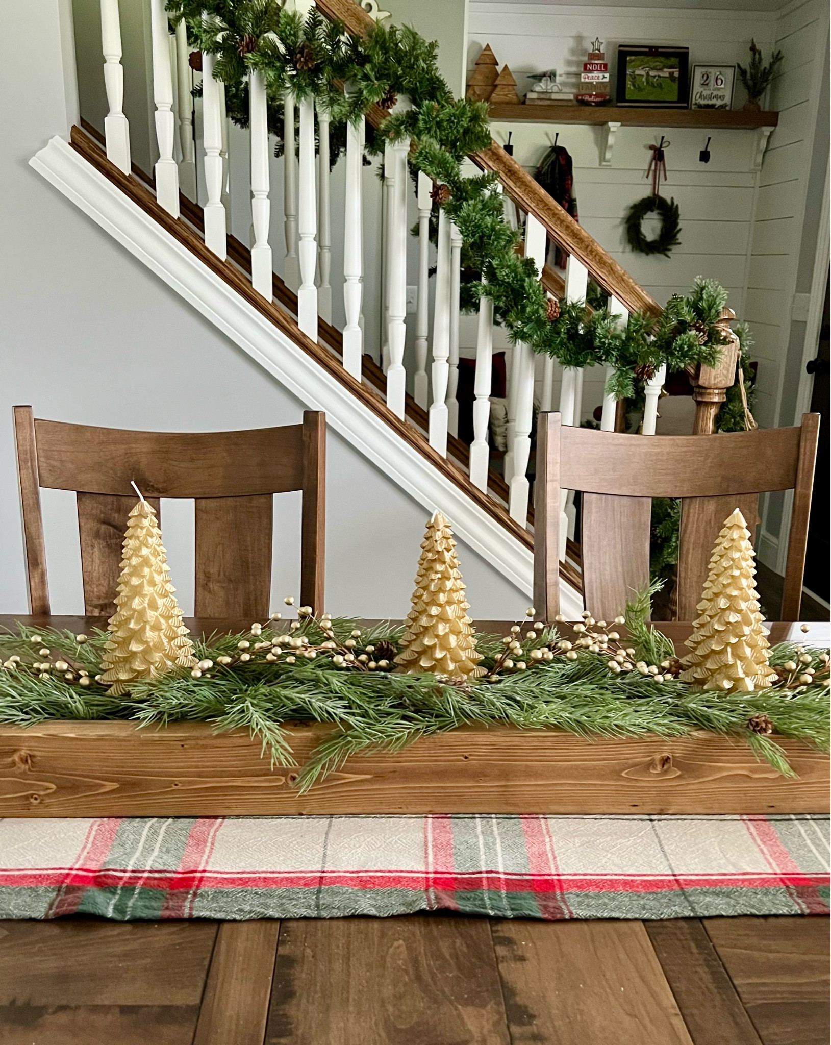 Christmas table, Christmas table setting, Christmas Day, Christmas table runner, Christmas centerpiece, Christmas decorating

#LTKSeasonal #LTKhome #LTKHoliday