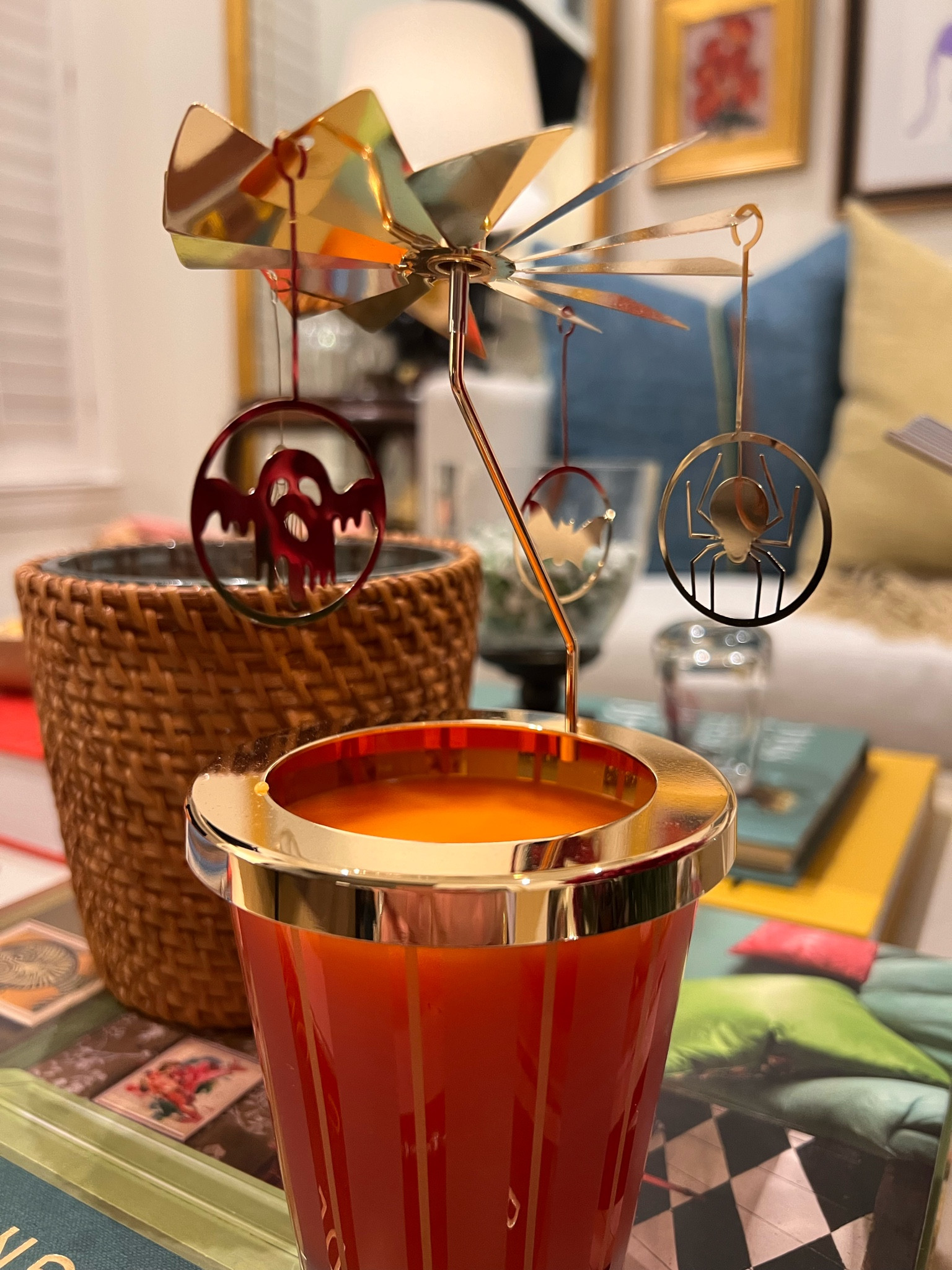 Ghost, Bats & Spiders! OH MY! 👻🦇🕷️

#homedecor #fall #fallstyle #falldefor #halloweendecor #ltkparties #ltkgiftguide #style #home 

#LTKHome #LTKHalloween #LTKSeasonal