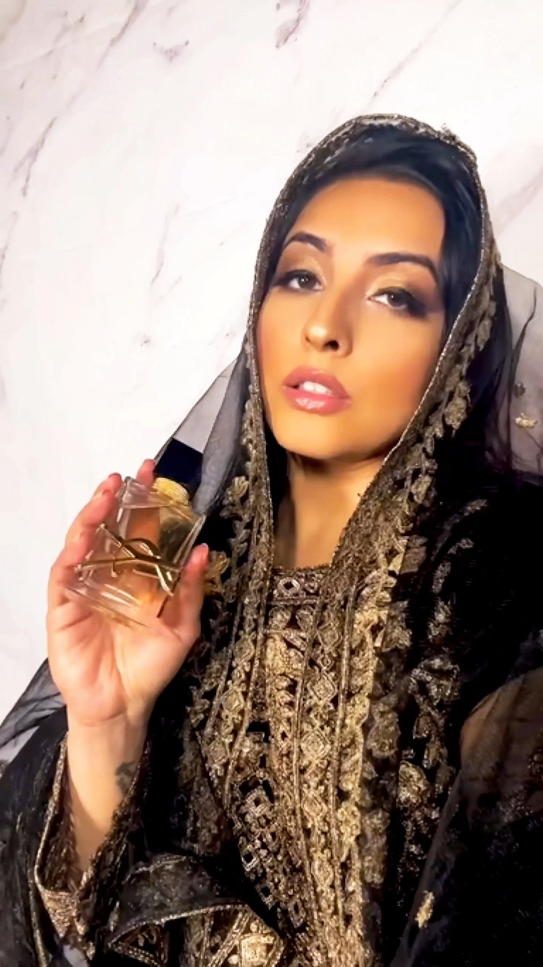 Smell iconic in YSL Beauty’s “Libre” perfume 🖤✨Lips: YSL Beauty’s Candy Glaze in “Showcasing Nude” 

#LTKVideo #LTKbeauty #LTKGiftGuide