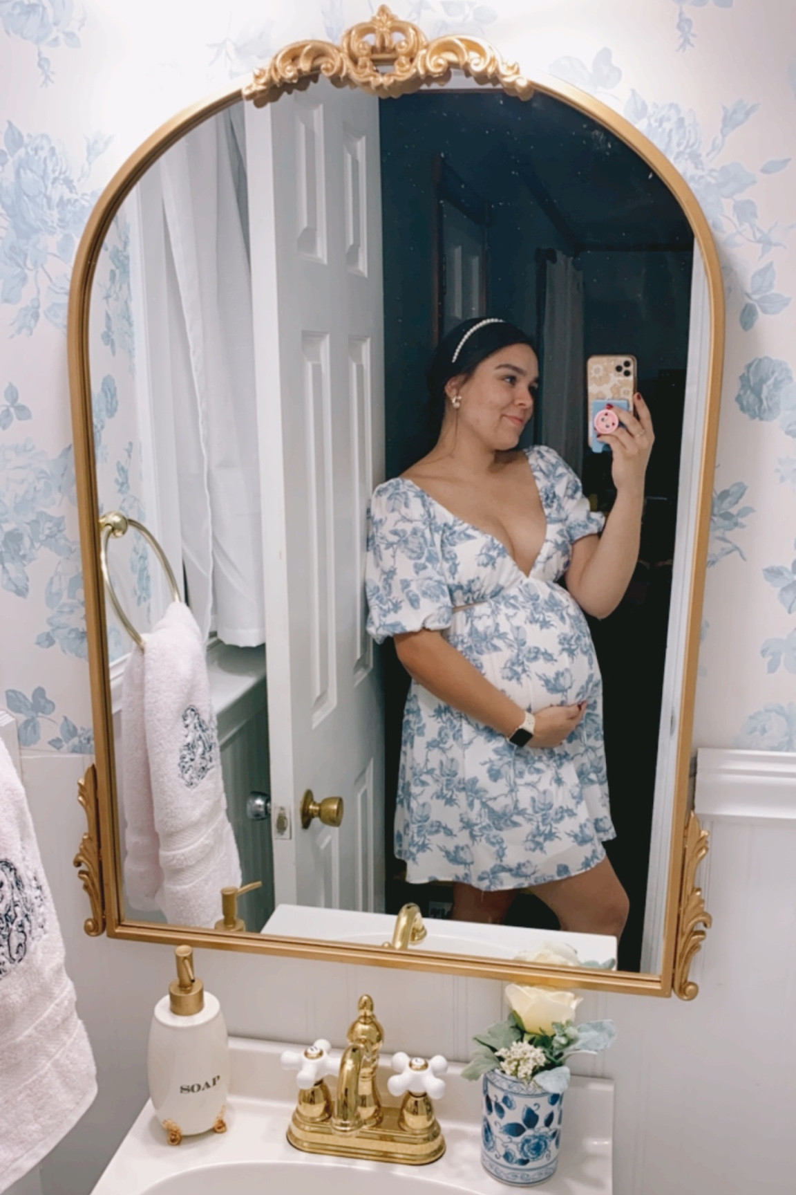 Bump friendly dress with bishop sleeves. Totally elastic with a drawstring waist so it can be adjusted. Not maternity but super bump friendly! 

On sale now at saks off 5th & Nordstrom! Entire outfit linked

#bumpfashion #bumpstyle #bumpfriendly #bump #pregnant #pregnancy #pregnancystyle #pregnancyfashion #maternity #maternitysale #maternitystyle #maternitydress #maternityfashion #sale #ltksalealert #onsale

#LTKSale #LTKbump #LTKunder100
