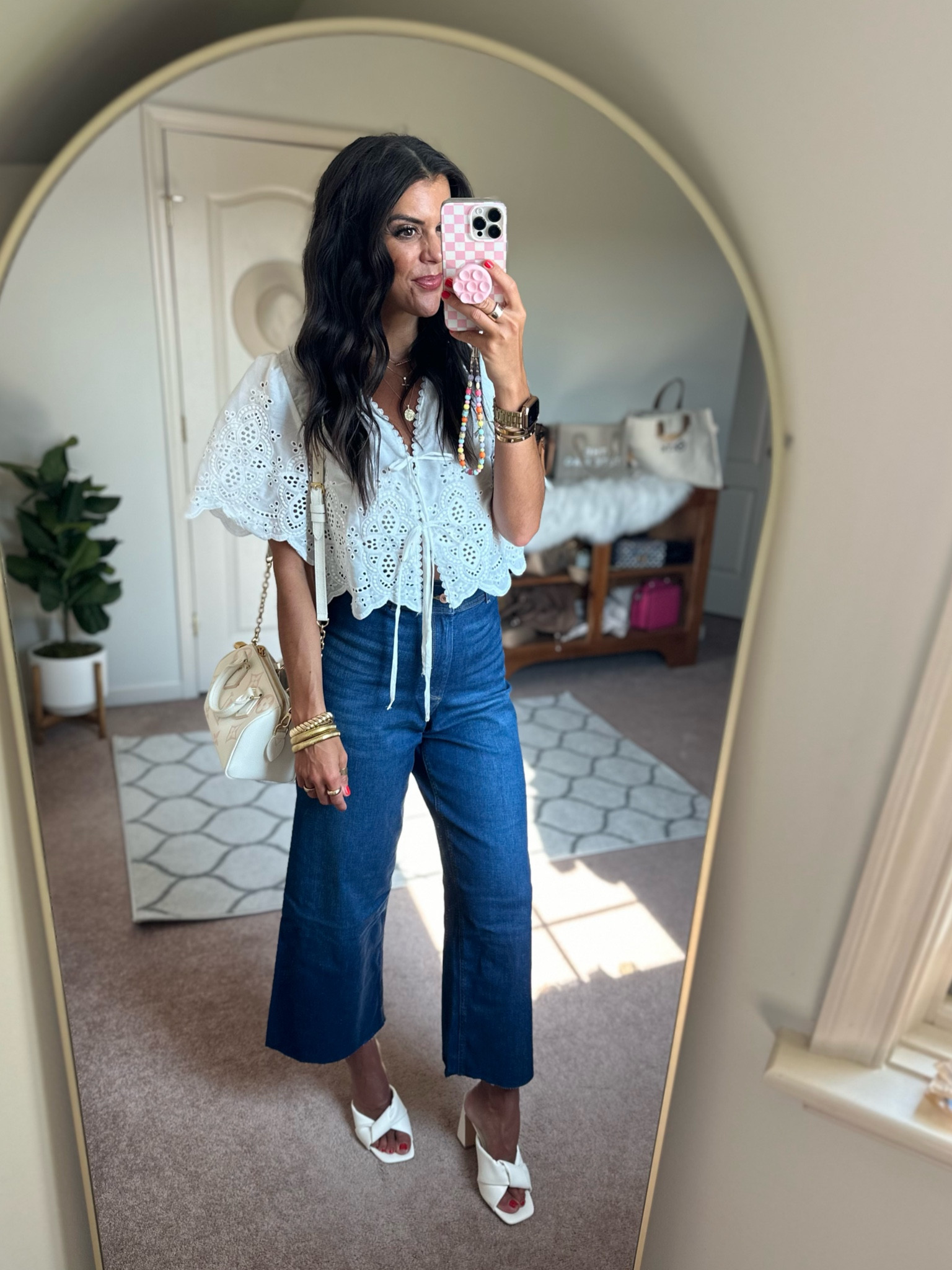 Obsessed with these Walmart jeans! I’m wearing size 2. Could have gone down one size. Lots of stretch! Size medium in top

#LTKFindsUnder100 #LTKSeasonal #LTKStyleTip