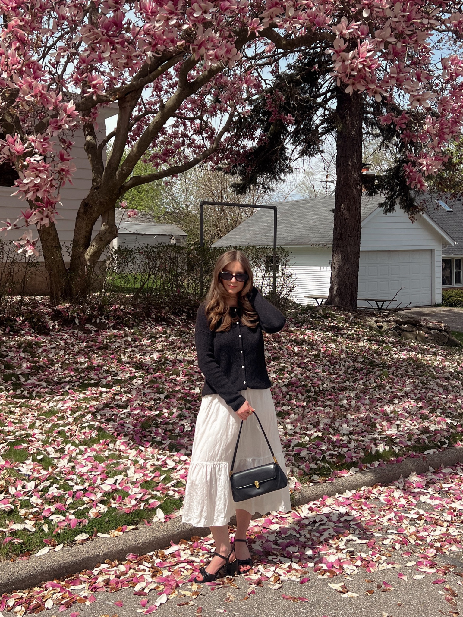 spring outfit inspo💓🌸🩰🎀 @sezane @naturalizer @darling 
——————-
#effortlessstyle #citychiclook #springoutfitinspo #pintereststyle #stylegoals #chicandsimple #everydaychic #ootdinspo #whattowearthisspring #springstyleedit #minimalchic #trendyspringlooks #streetstylediaries #modernclassicstyle #ncrowd #sezanelovers