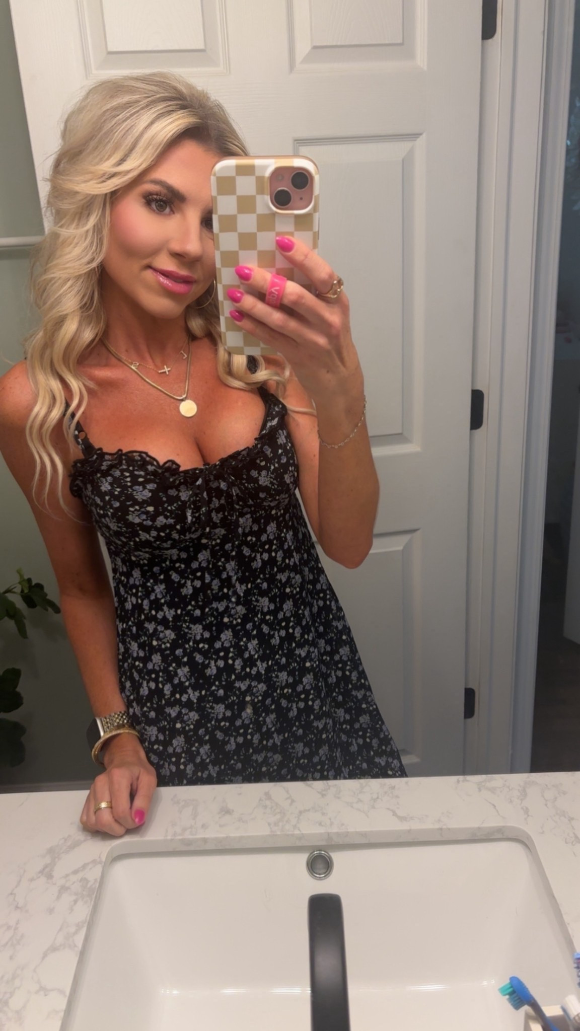 The perfect summer mini dress #vici#vicidoll

#LTKPetite #LTKFindsUnder50 #LTKSeasonal