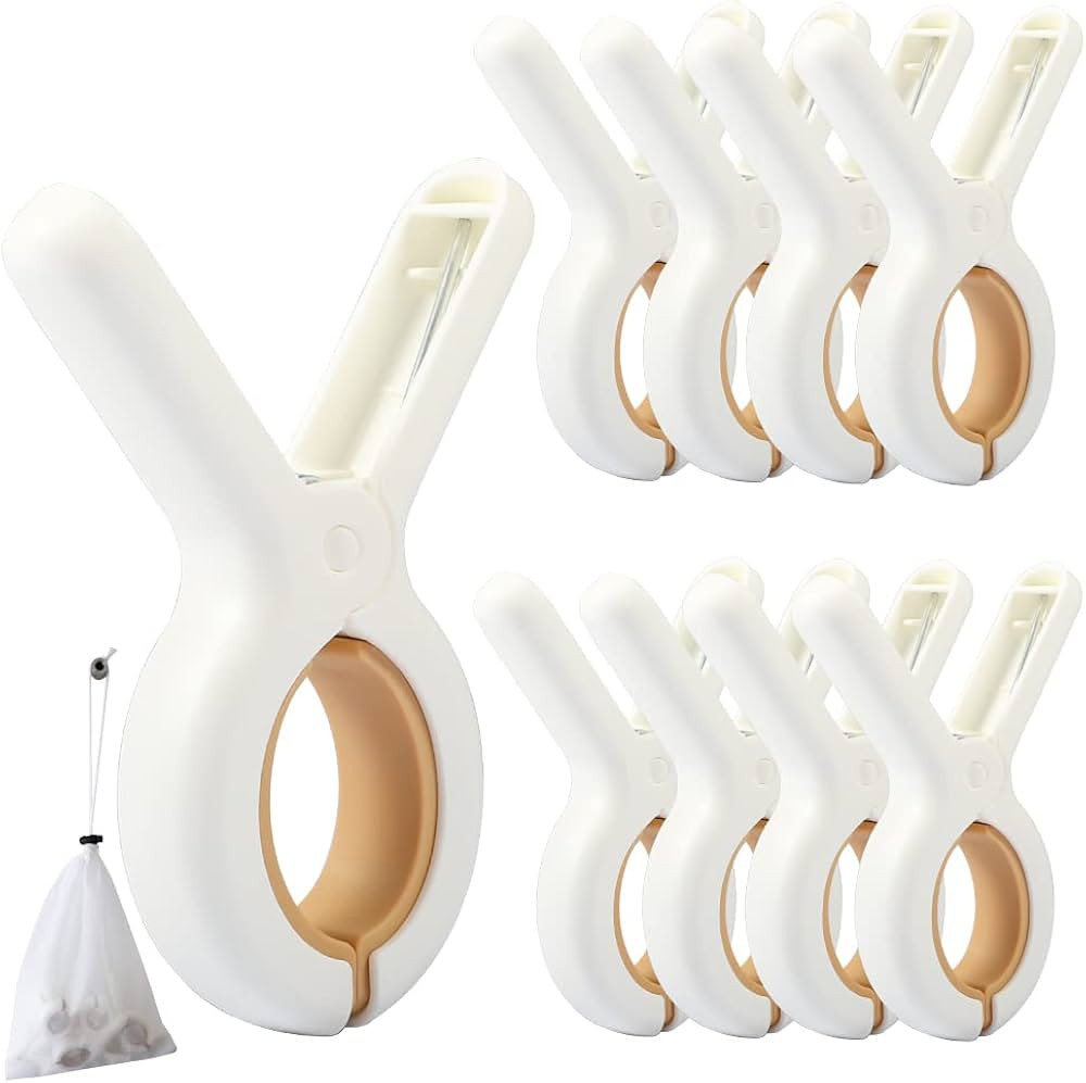 PAMISO 9 PCS Beach Chairs Towel Clips,Quilt Drying Clip, Plastic Clothespins, Strong Grip Holder ... | Amazon (US)