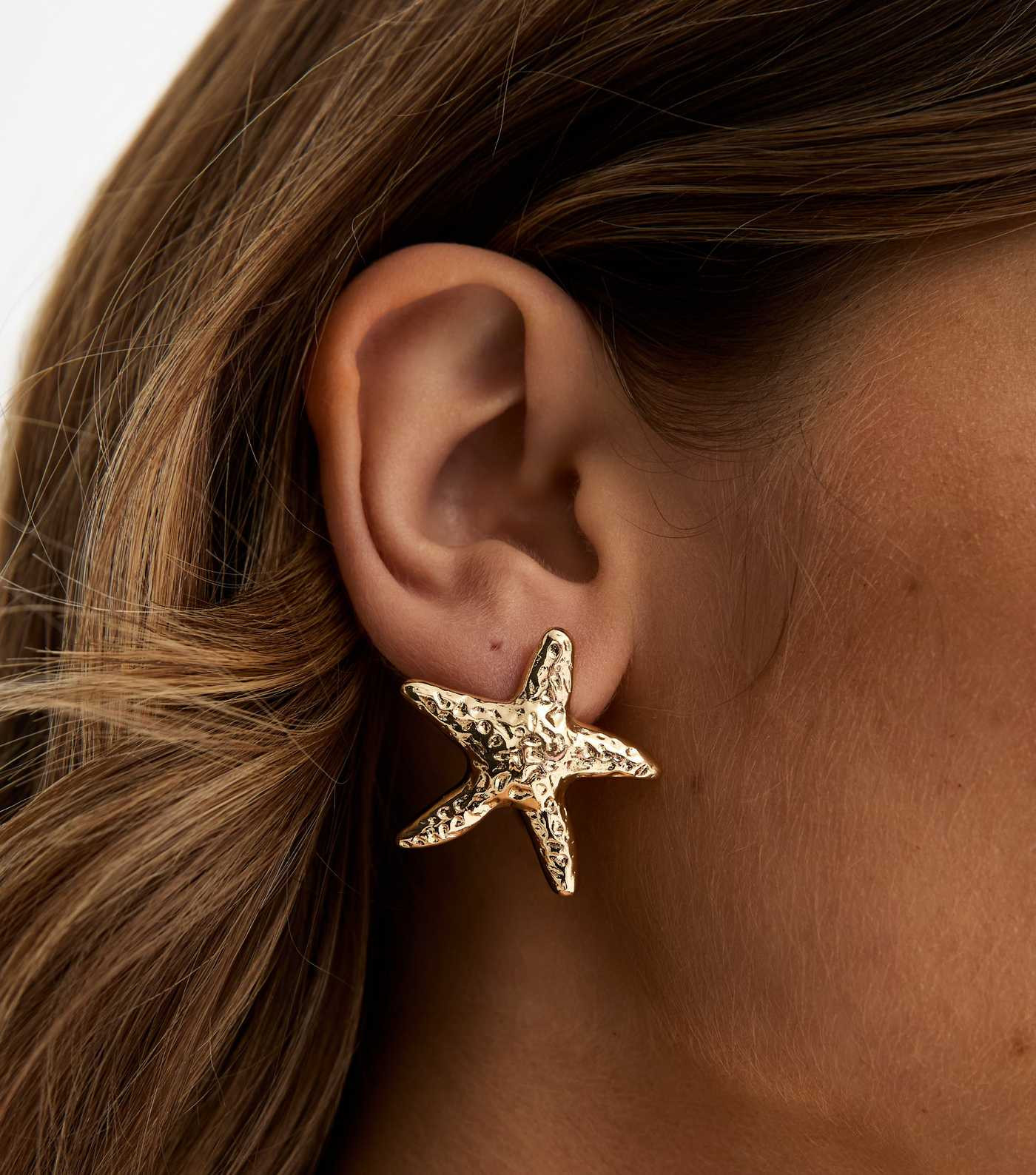 Gold Tone Textured Starfish Stud Earrings | New Look | New Look (UK)