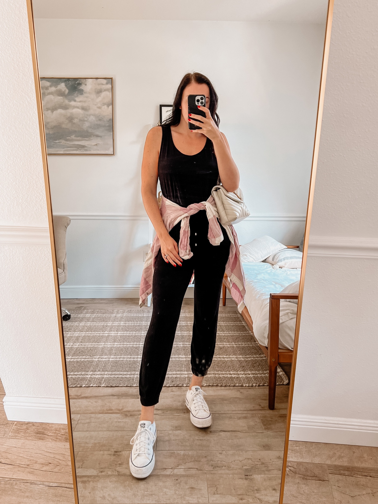 Today’s casual, comfy outfit for running errands 🤍