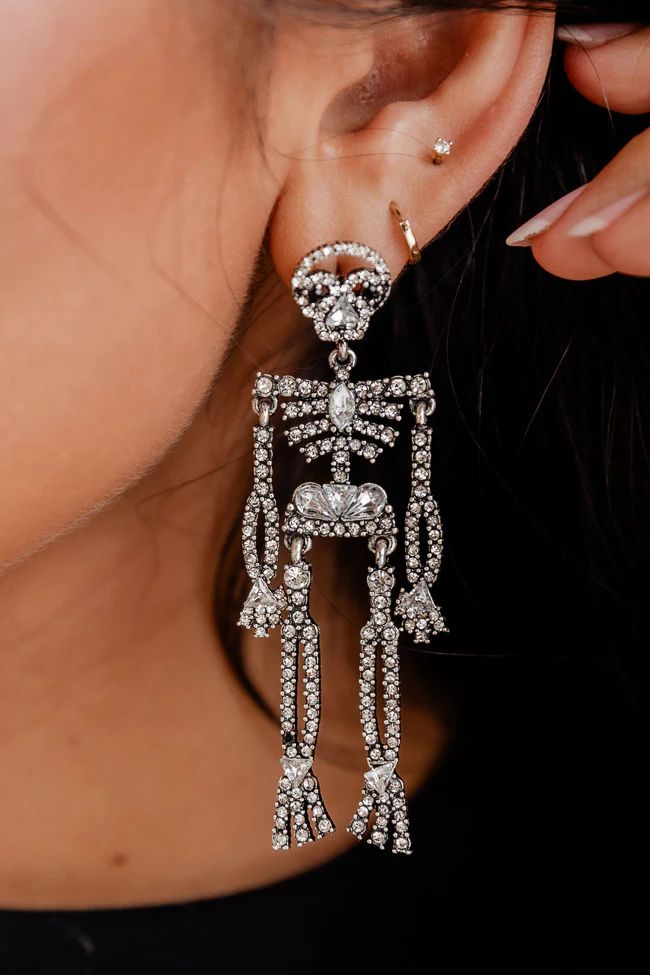 Skull Dangle Earrings | Pink Lily