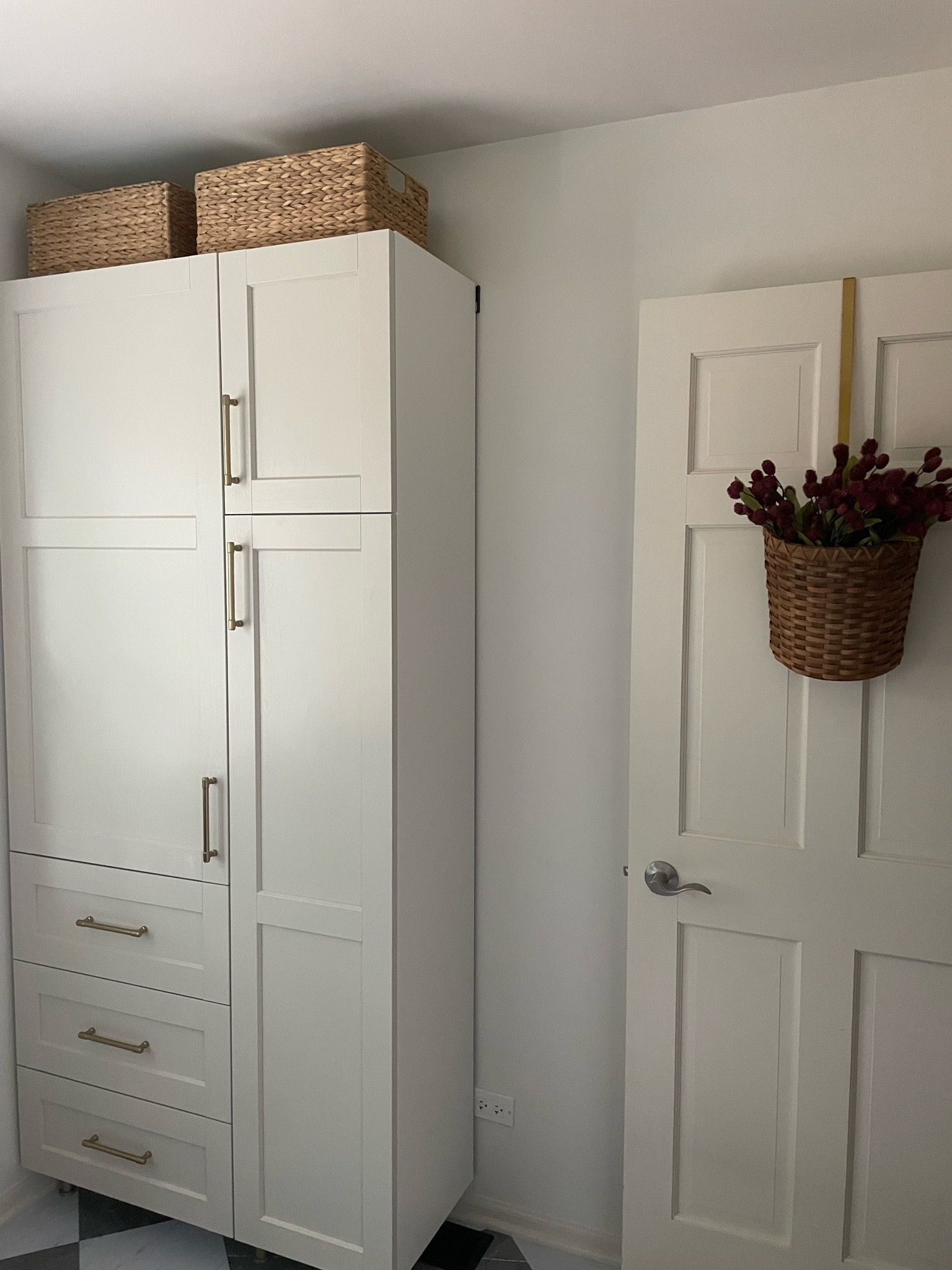 ✨LAUNDRY ROOM UPDATE PART 4✨

You guysssss! To say I am excited about having closed storage is an understatement! I actually feel like the door to this room can remain open and be pretty to look at!

What we’ve done so far:
-paint
-peel and stick tile
-new cabinets
-new W/D
-spray painted utility sink and updated faucet
-new closed storage

Still left:
-build laundry surround
-beadboard
-peel and stick wallpaper
-new light fixture

Let’s hope we can finish it out by the end of the year! 😅 What do you think? Worth all the work and length of time that it’s taken us? I think yes!

#LTKVideo #LTKHome