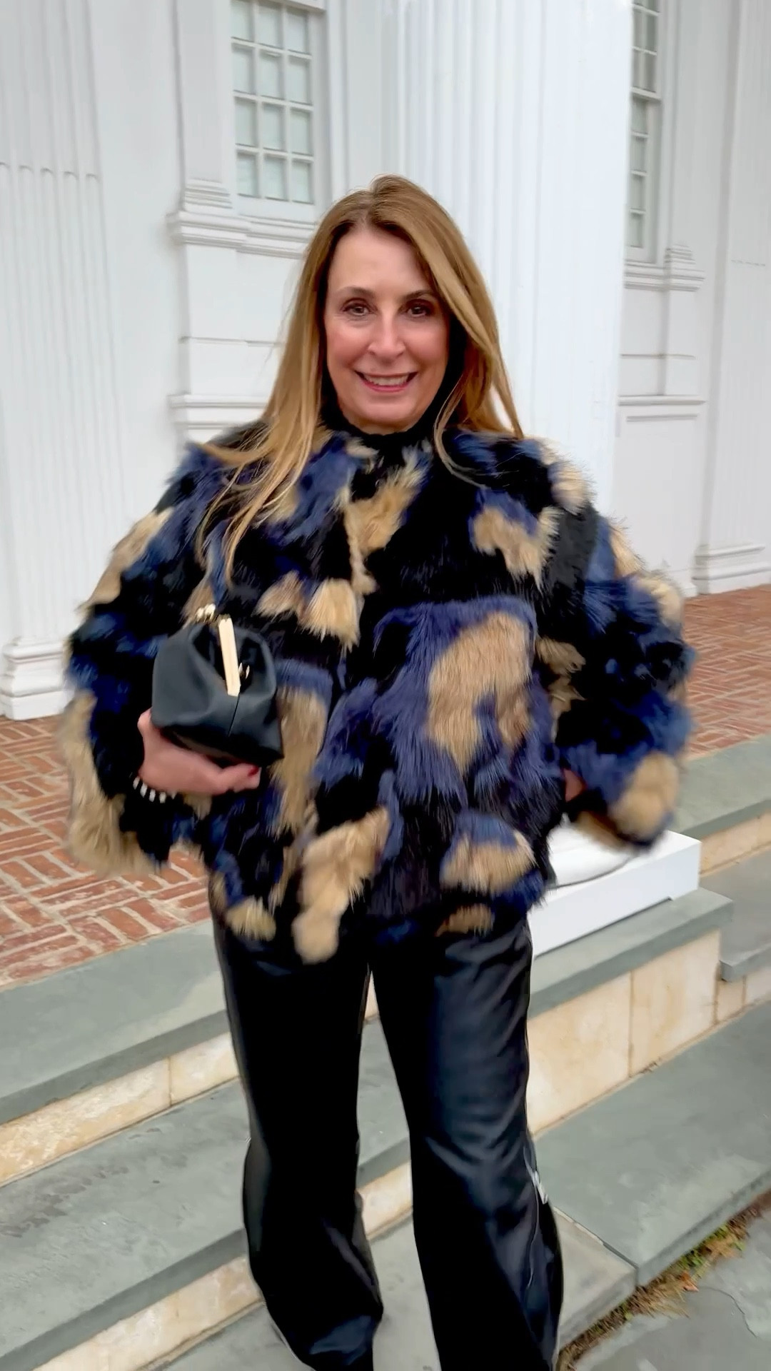 Fur coats were all the rage when I was in Paris last week! I snagged this gorgeous show stopping statement making faux fur jacket that makes me feel very chic! Pass the baguette and butter please!



Holiday outfit, Christmas outfit, faux fur, fur coat, fur jacket

#LTKOver40 #LTKMidsize #LTKHoliday