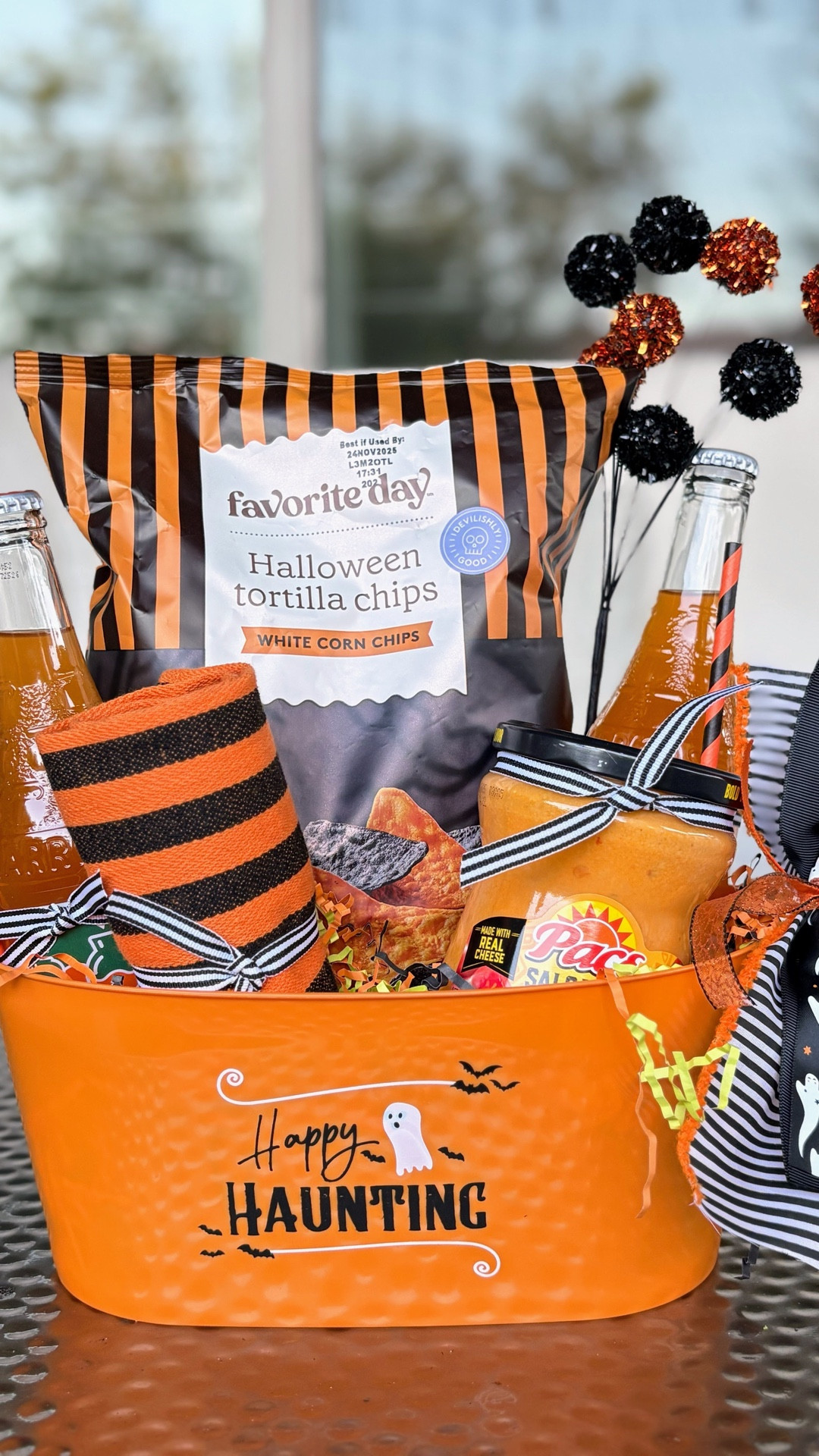 Halloween Chips and Queso Party! This is the most simple and best gift! Perfect for a Halloween party, a hostess gift, a boo basket, or a neighbor gift! 🎃🔸⚫️

#LTKFamily #LTKHalloween #LTKSeasonal