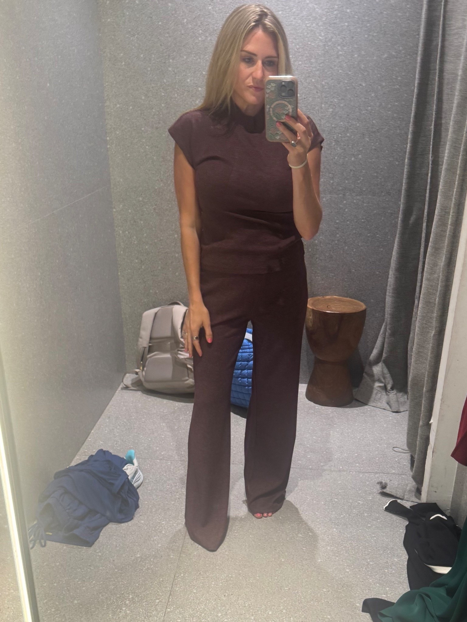 This set from Mango is SO flattering! Like I’m not this skinny, but I’ll take it. I’m wearing a size medium.  

Two piece set | lounge wear | fall outfit | women’s fall | pant set



#LTKgrwm #LTKSeasonal #LTKootd