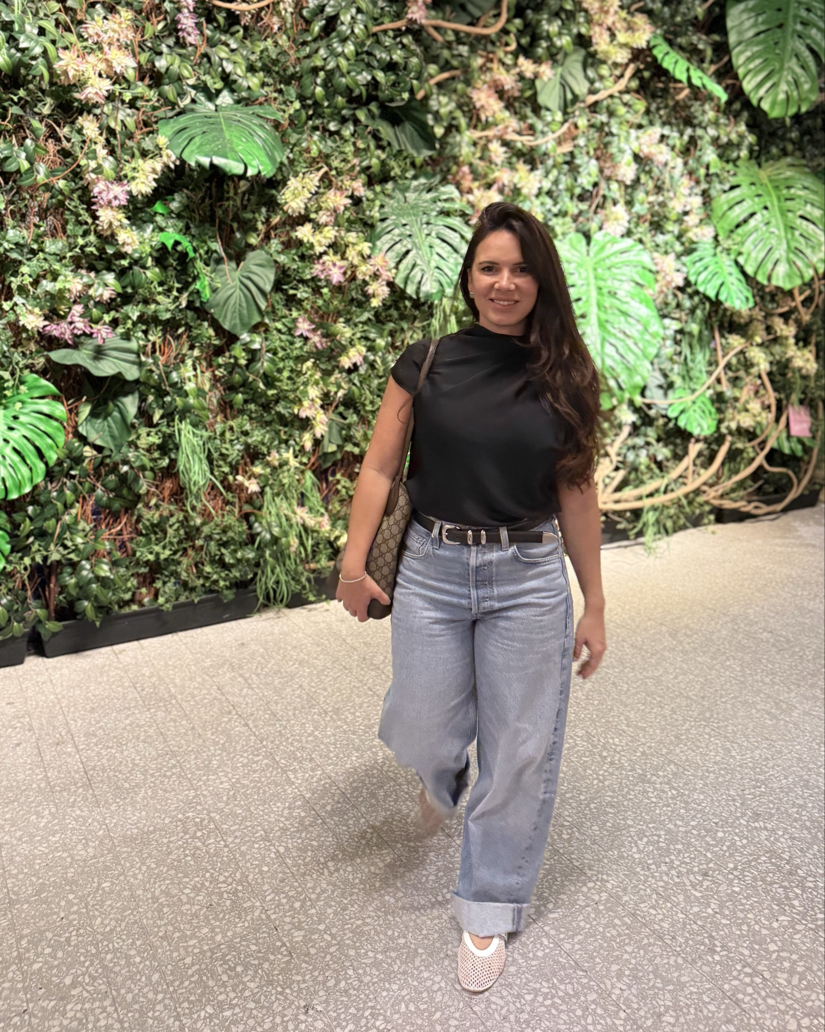 Casual going out for lunch outfit
This satin top is so flowy and lightweight, looks really good dressed up with a skirt or tailored pants too!
Wearing Xs in top
26 in jeans (sized down/ runs big)

Aritzia. Work wear. Elevated style. Petite friendly. casual style. 

#LTKootd #LTKPetite #LTKgrwm