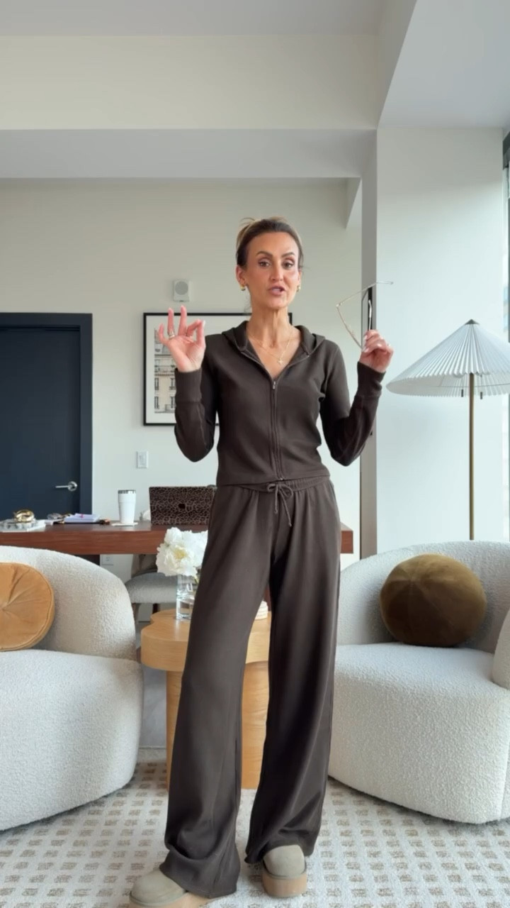 Two great lounge set for this crazy busy season! Great for running errands, travel, or getting things ready around the house!

@vuoriclothing #vuoripartner

#LTKSaleAlert #LTKActive #LTKTravel