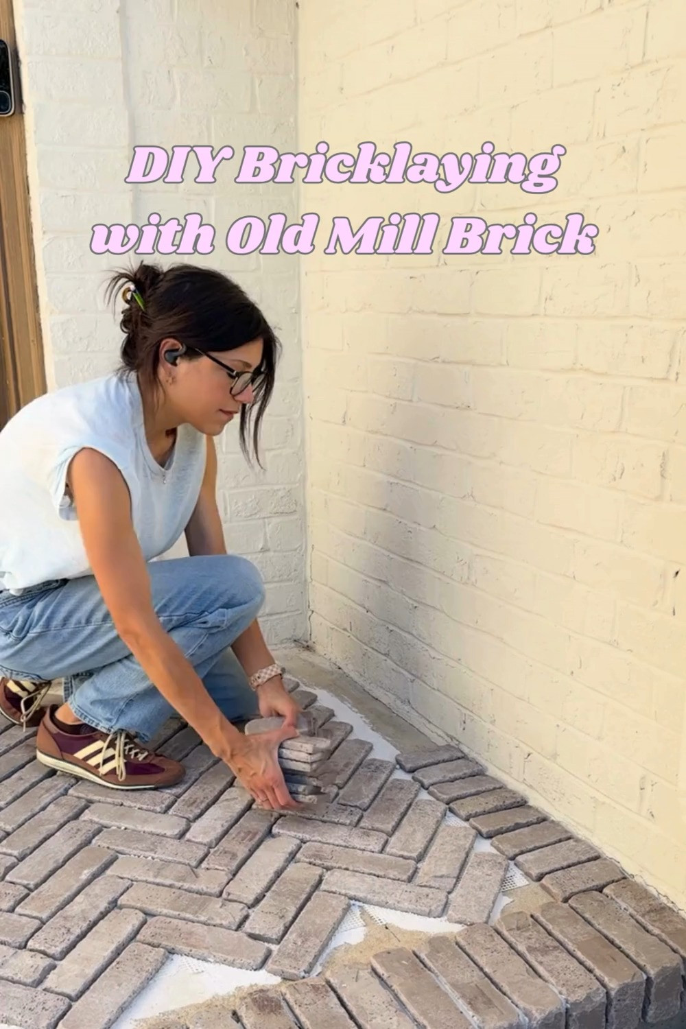 This DIY brick project completely changed the feel of the space 🤍 We used Old Mill Brick for that warm, timeless brick look and I linked the full tutorial + material list on the blog for anyone wanting to recreate it. 🧱✨ 

 