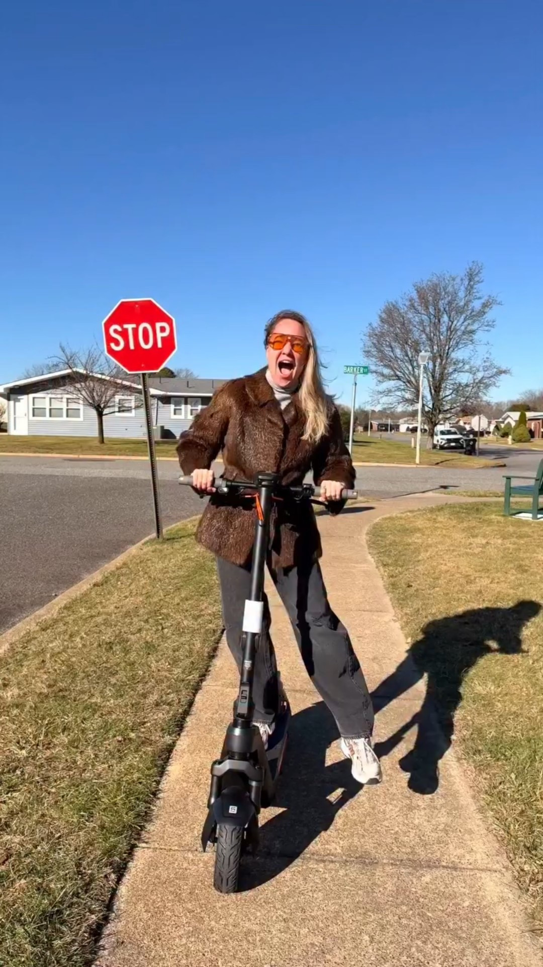 From city streets to uphill climbs - this scooter doesn’t just ride, it performs 4 The 5TH WHEEL G11PRO Performance Electric Scooter is built for real life, not just short commutes. With a 1200W peak motor, it powers through hills up to 30% incline and hits speeds of up to 25 mph with an impressive 40-mile range - perfect for long rides without constant recharging.
The 11” tubeless tires and inverted hydraulic front suspension make the ride smooth and stable, even on uneven roads. Safety-wise, it’s fully covered: front & rear drum brakes, rear EABS, bright lights, and turn signals for confident riding day or night. Powerful, comfortable, and thoughtfully designed - this is performance you can actually feel.Would you ride this for daily commutes or weekend adventures? •• 4
Follow @alinaantman_nyc for honest reviews, lifestyle tech, and UGC content @it @influenster @5thwheeltrip @5thwheelbooster #complimentary #ElectricScooter #ScooterLife #UrbanMobility #TechLifestyle SmartCommute EcoTransport ElectricRide CityCommute Personal Transport