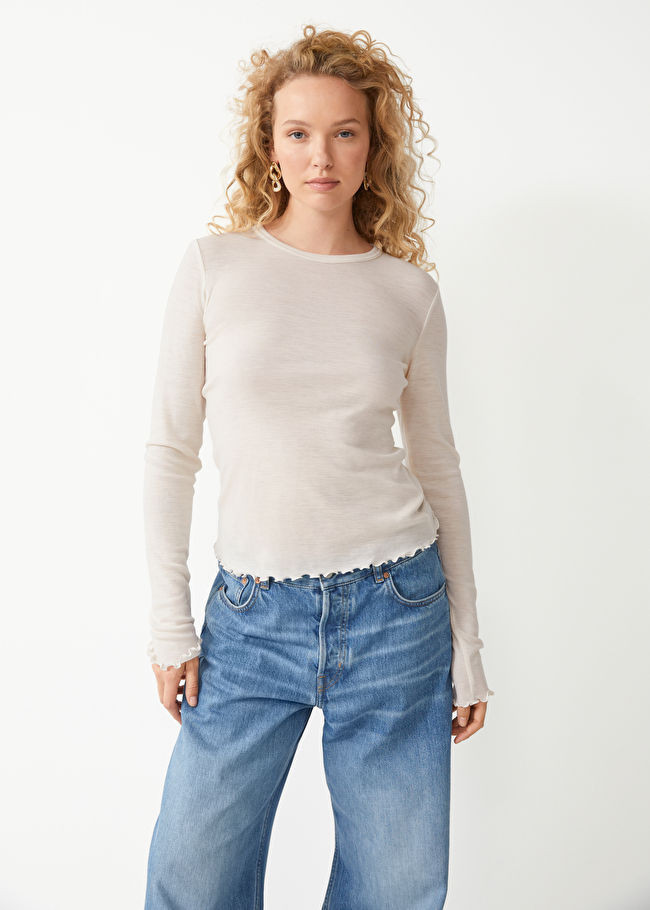 Enges Wolltop mit Kräuselsaum | & Other Stories (DE + FR)