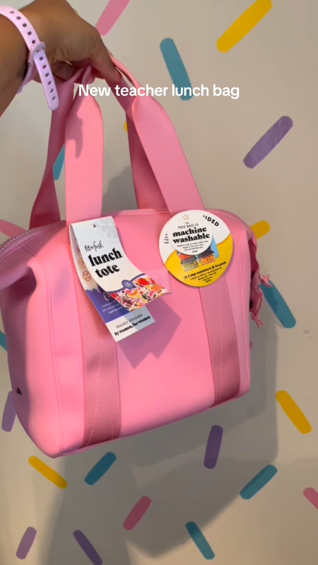 The perfect teacher lunch bag! And it comes with ice and cute matching  containers! 😍🩷

#LTKHome #LTKTravel #LTKWorkwear