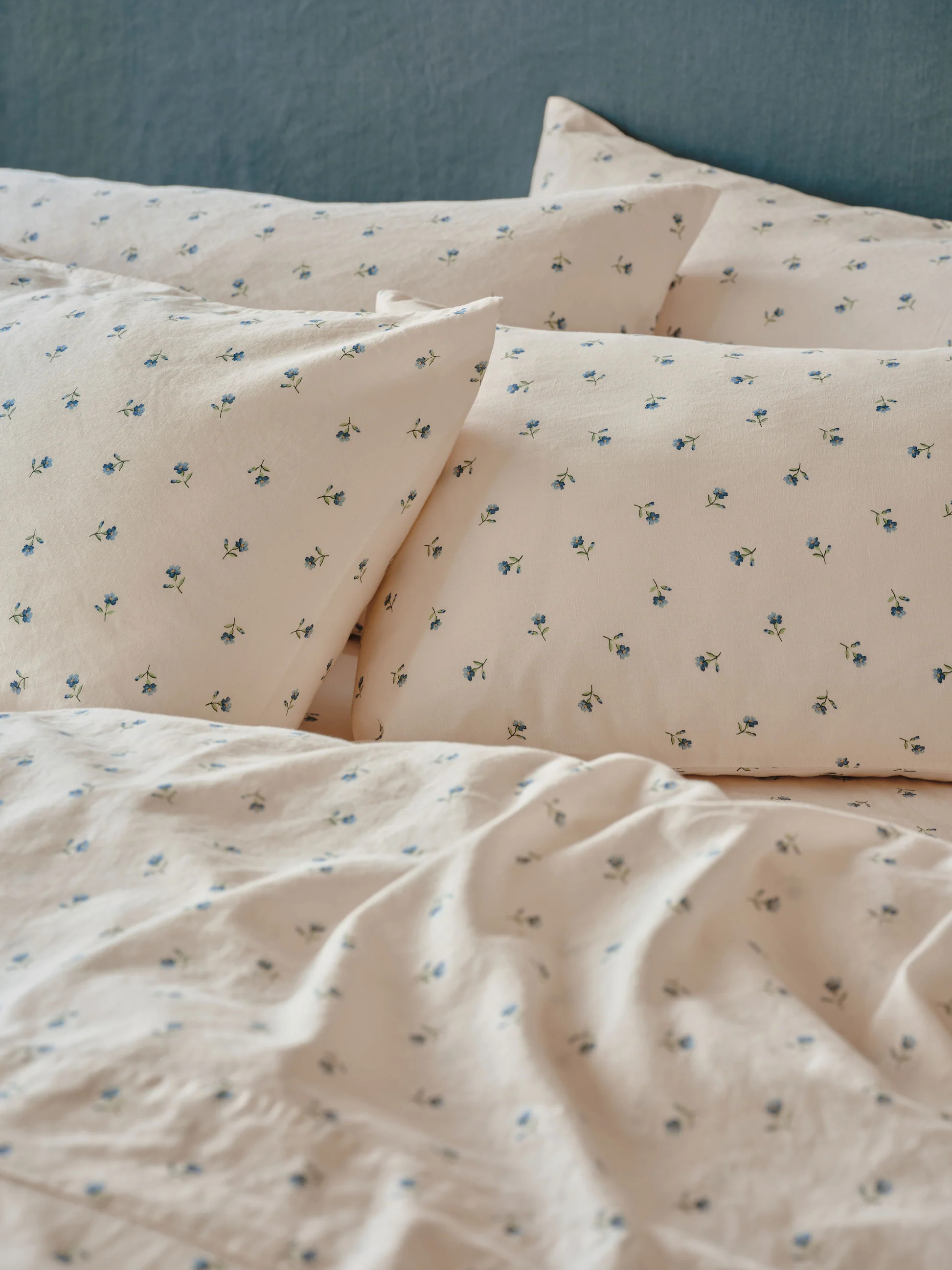 Dusk Blue Posy Bud Linen Blend Pillowcases (Pair) | Piglet