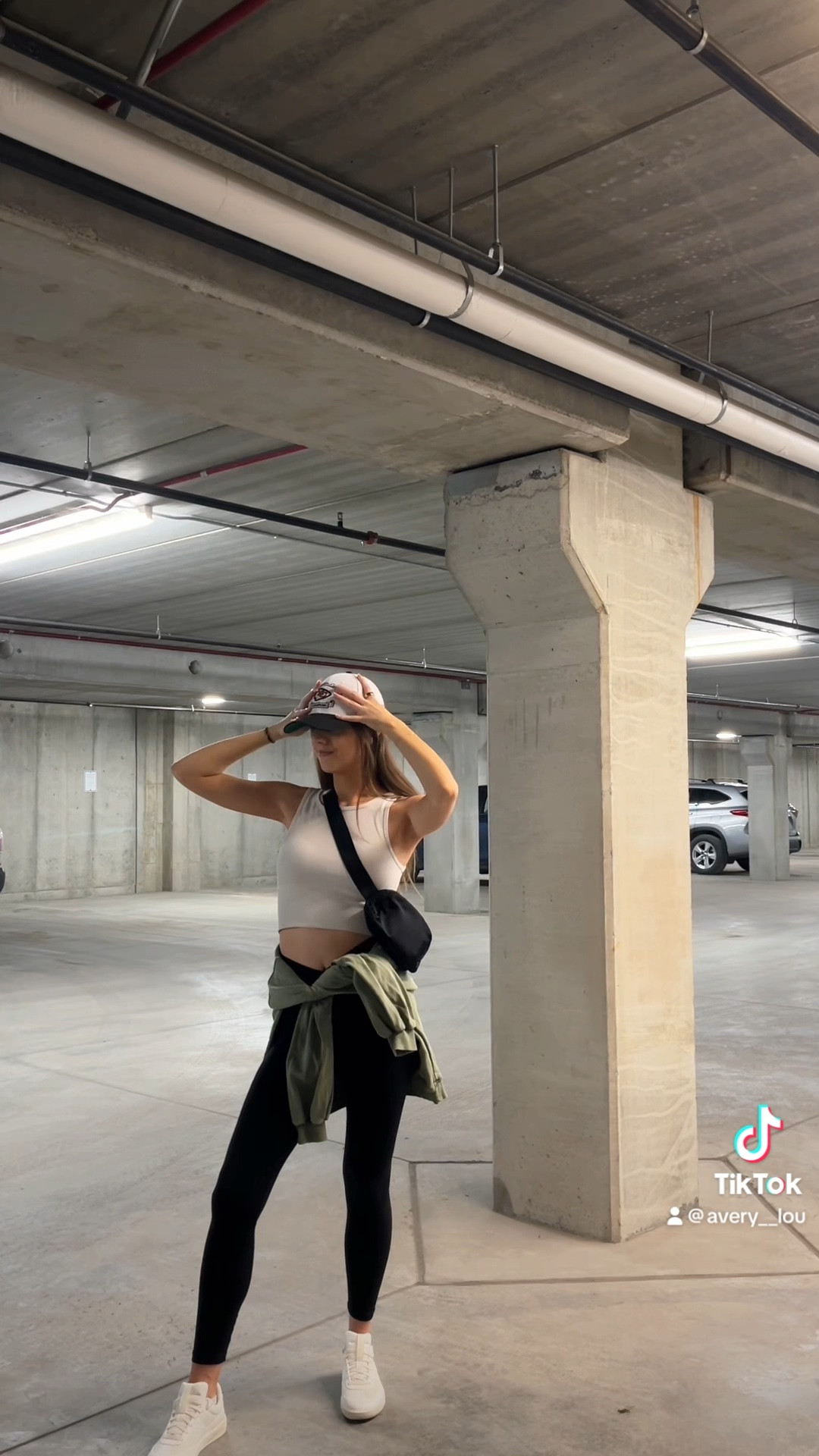 This Amazon tank is the PERFECT dupe for the Lululemon Power Pivot tank… like truly identical!!! #OOTD

#LTKfindsunder50 #LTKVideo #LTKfitness