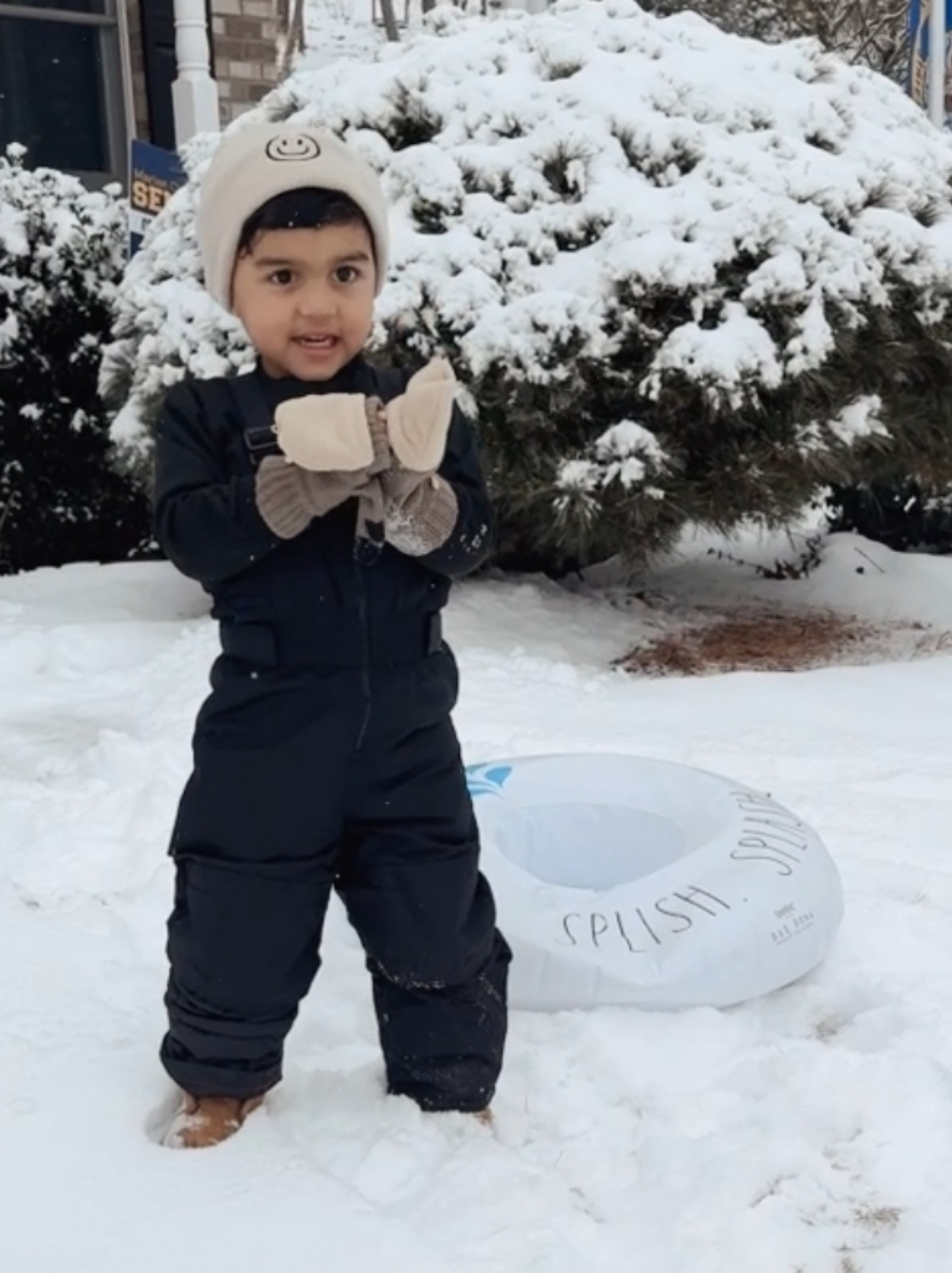 Snow day essentials for kids⛄️❄️ 
#snowday
#snow suit
#kids snow suit

#LTKfindsunder50 #LTKkids #LTKsalealert