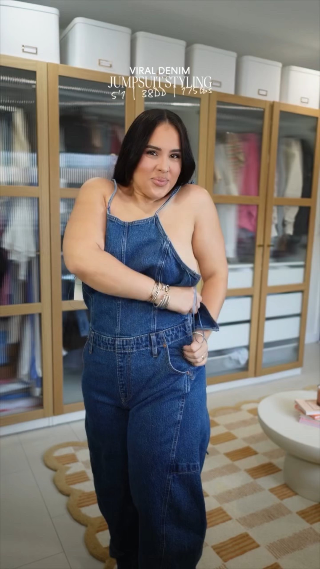 The midsize curvy denim jumpsuit of your dreams 💙 — Comment ‘DENIM’ and I’ll slide in your DMs with deets 👀
How gorgeous is this outfit for fall? & it has incredible stretch to it too! Perfect for my curvy queens! Add it to cart RIGHT NOW! 🏃🏻‍♀️💨

〰️
Follow me @nellytoledo_ for more everyday style +  affordable midsize style outfit ideas 🦋 

#midsizestyle #affordablestyle #easyoutfitideas #outfitinspo