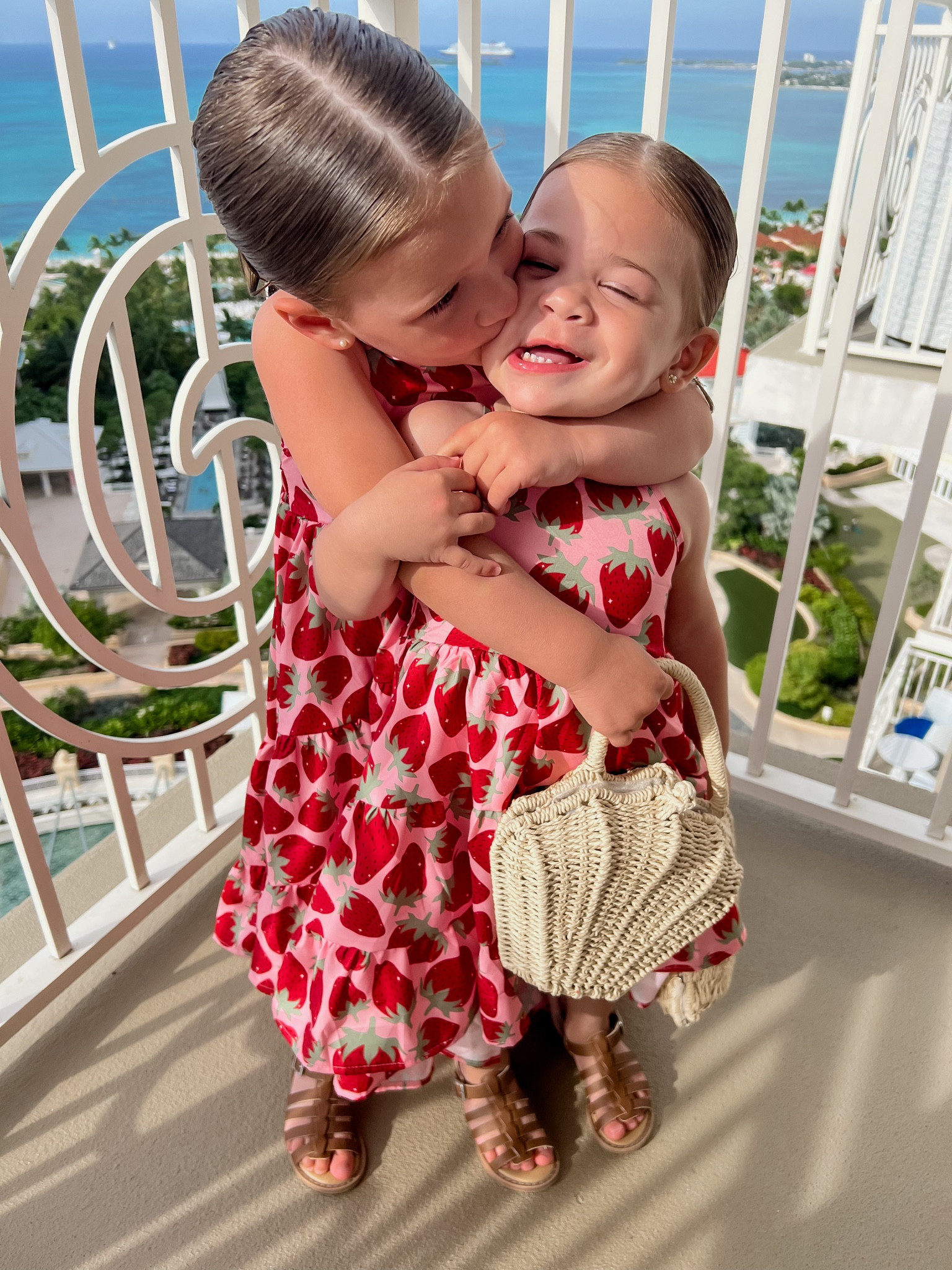 Strawberry dress & she’ll purse 🐚
.
.
.
#strawberry #maxi #shell #summer #dress #toddler #girl

#LTKbaby #LTKfamily #LTKkids