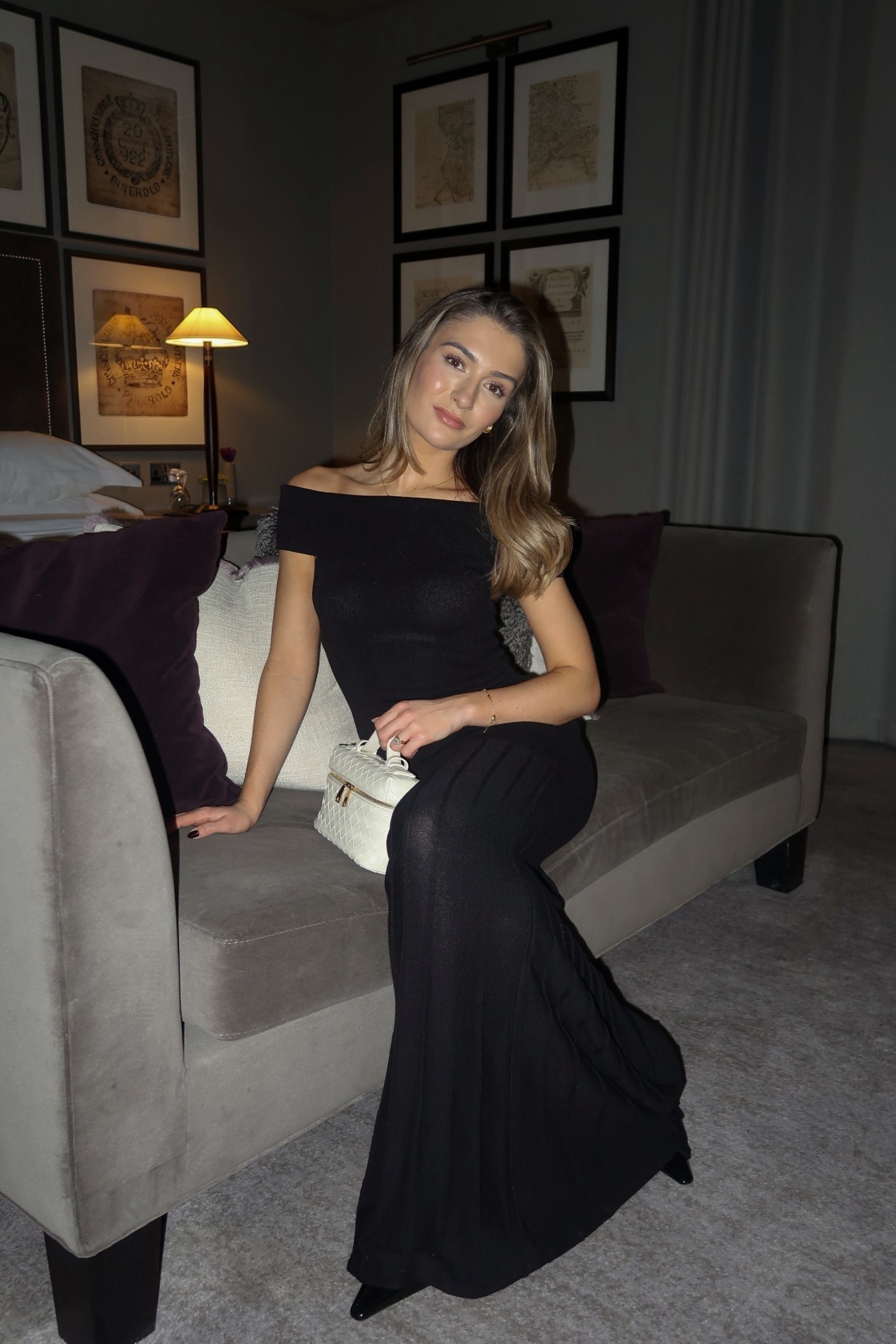 Can never go wrong with all black 🖤 wearing size XS in both pieces!