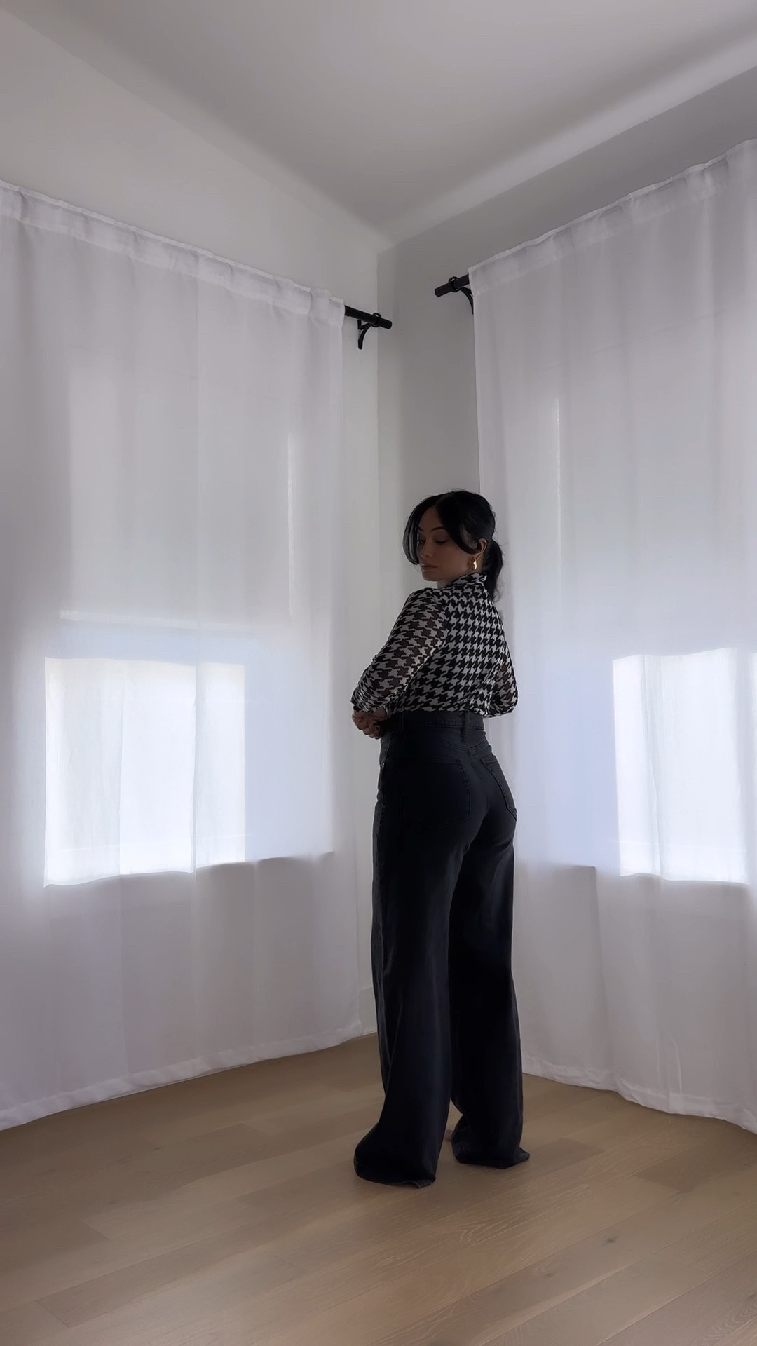 Outfit style reel 

#LTKstyletip #LTKSeasonal #LTKfindsunder100