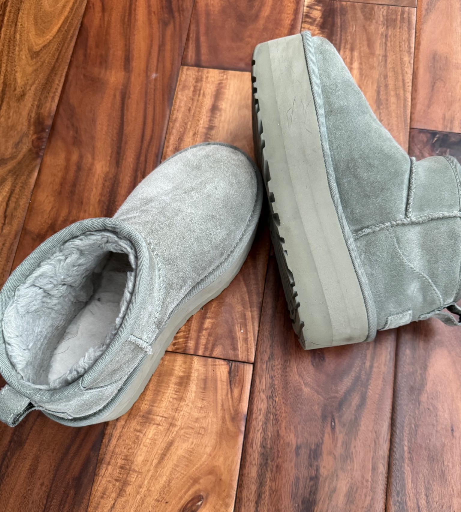 Current obsession 🫠 

#LTKSeasonal #LTKGiftGuide #LTKShoeCrush