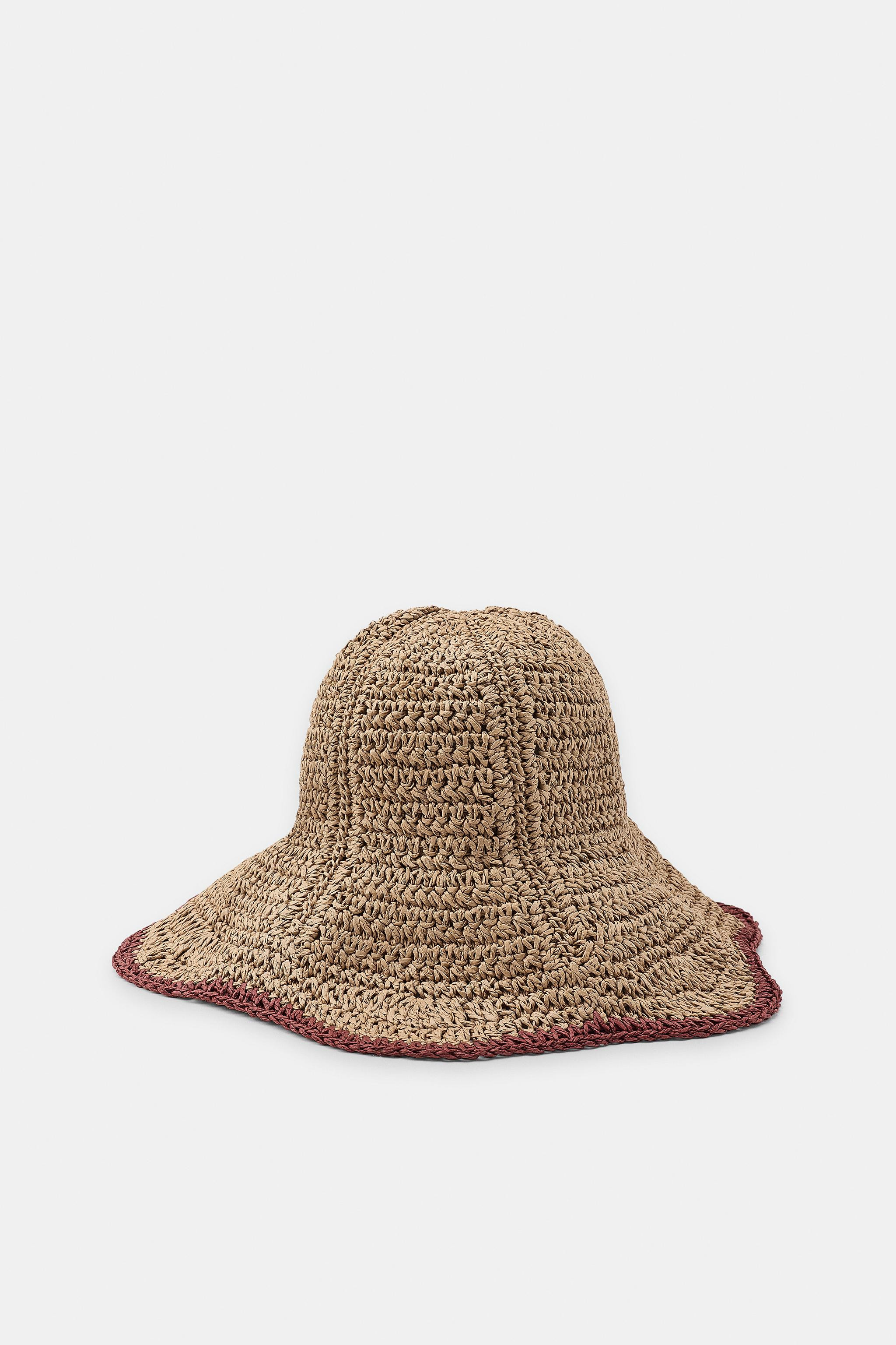 Model height: 178 cmBraided bucket hat made from 100% paper. Features a mouldable brim with a con... | Zara FR