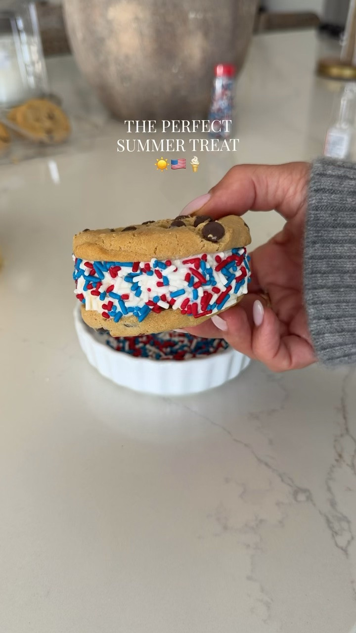 Ice cream sandwich scoop. Amazon summer kitchen finds.

#LTKfoodie #LTKSeasonal
