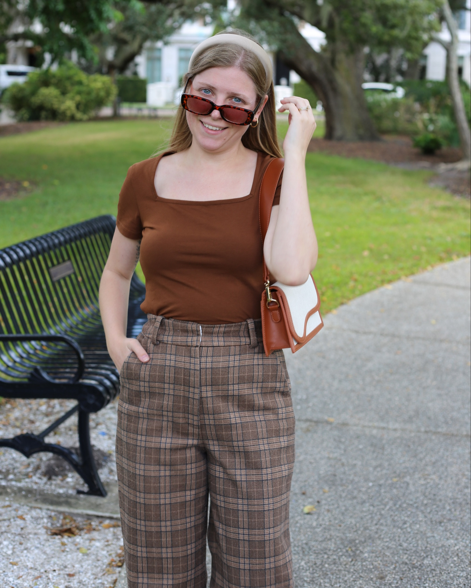 Trendy fall plaid pants for work or brunch  
