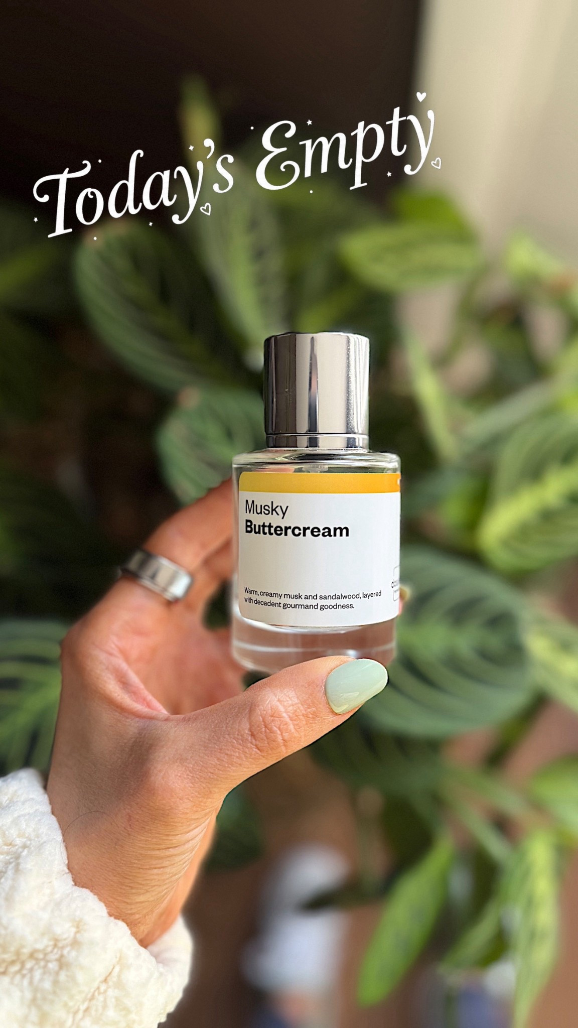 Today’s Empty

Dossier Musky Buttercream 

It’s honestly such a great clean girl fragrance. It’s light and refreshing with a touch of sweetness. It’s an everyday and anywhere wear perfume. 100% would wear this at a gym. 

Top: The first notes you smell
Hazelnut, Red Fruits, Coconut
Middle: The heart of the perfume
Buttercream, Orris
Base: The notes that linger all day
White Musks, Sandalwood, Ambroxan


#LTKselfcare #LTKBeauty