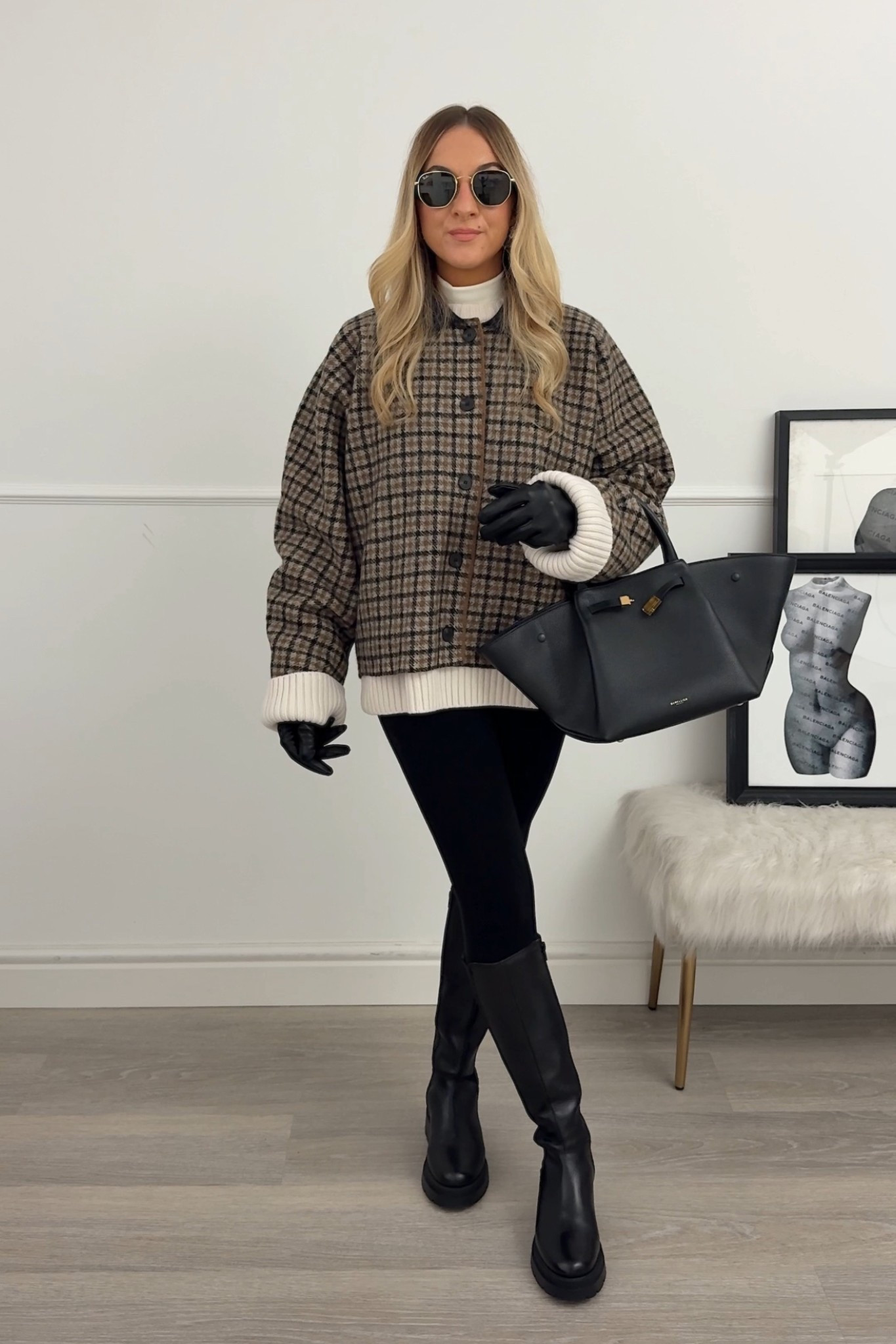 DMFRIENDSEARLY20 for 20% off my bag. 

Cashmere jumper / thermal leggings / knee high boots 

#LTKsale #LTKwinter #LTKCyberWeek