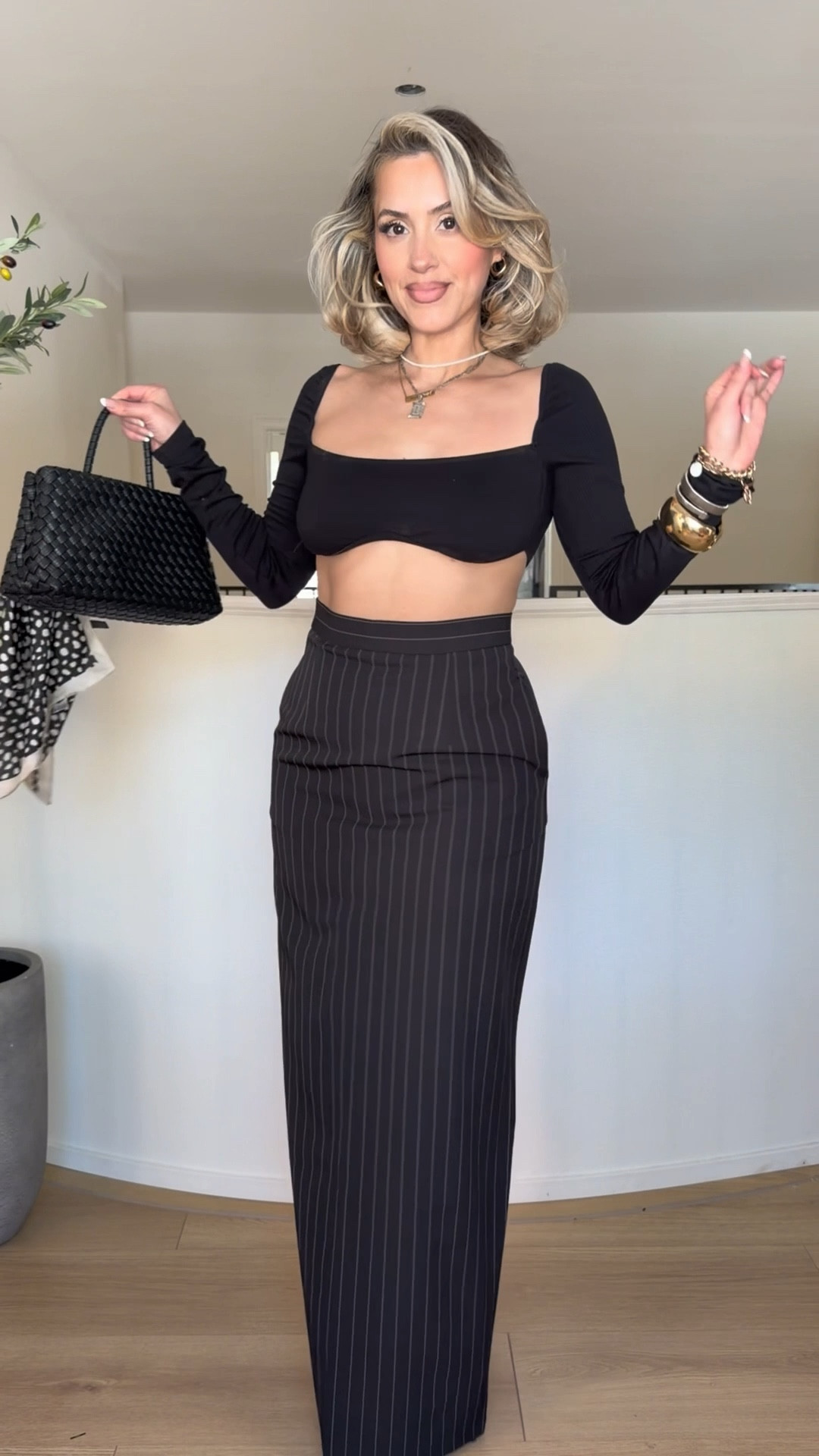 Chic date night Valentine’s Day look 🖤✨

The skirt actually comes with a matching cropped vest which is so freaking cute! I’m wearing it in a size SMALL

The exact top is from Amazon. It has a really nice stretch, but if you are bigger chested, beware you may need a good strapless bra. 

I linked an alternate version that has a lot more compression and you actually don’t need to wear a bra with it even if you’re bigger chested!!! it’s a workout top, but it’s so cute! 

#LTKValentine #LTKootd #LTKPetite