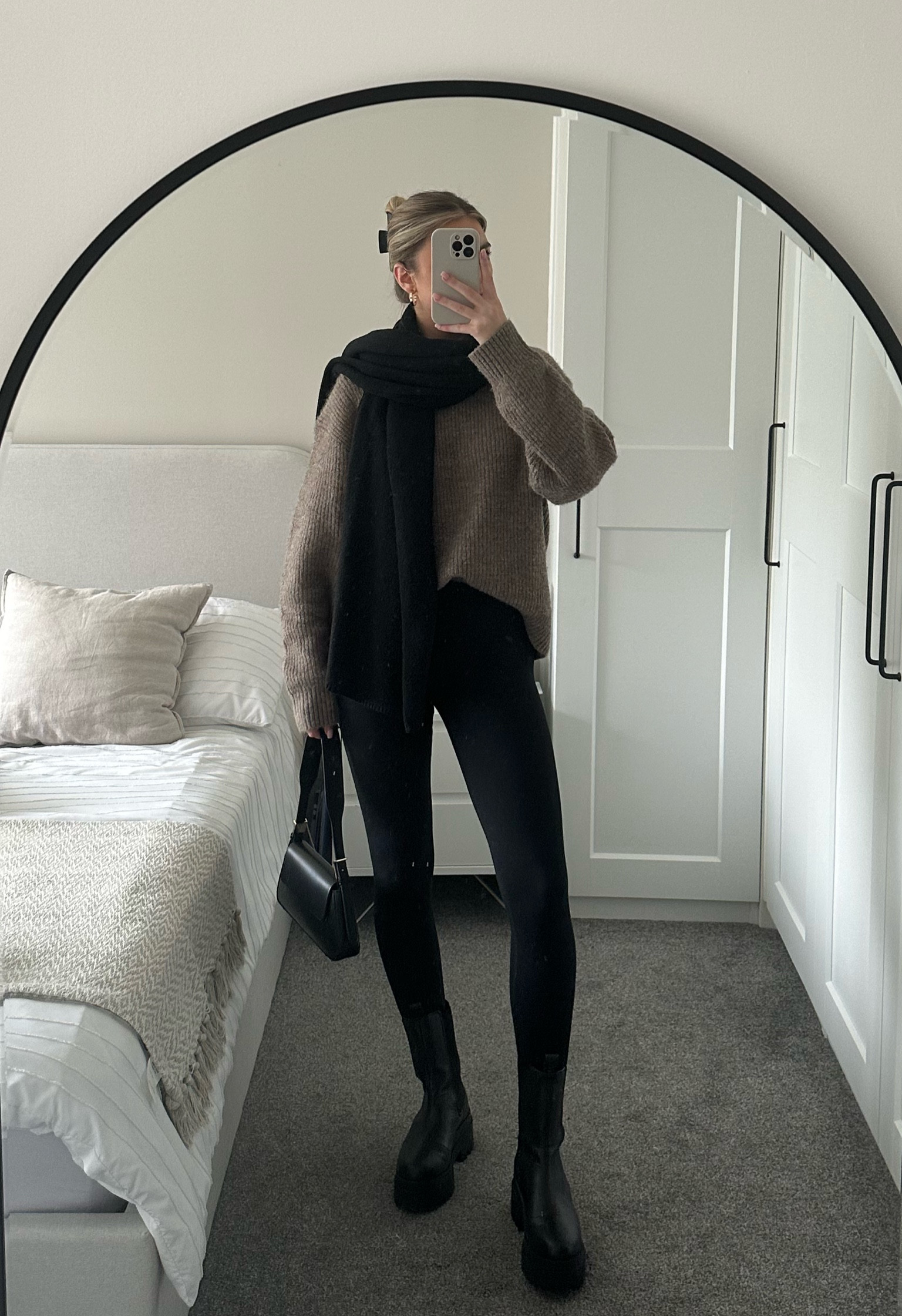 Neutral autumn outfit🍂

#LTKstyletip #LTKSeasonal #LTKeurope