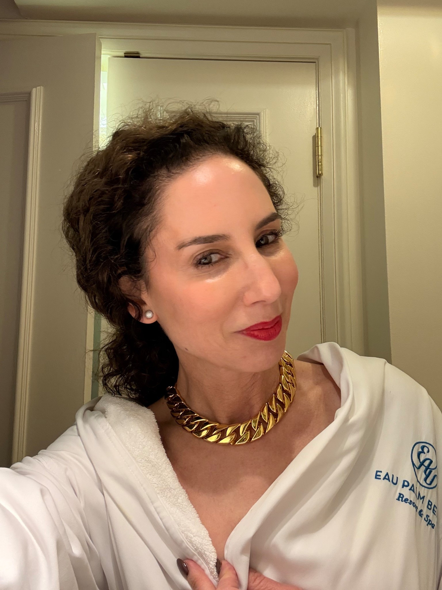 Nothing really suits me more than baubles and a bathrobe.



#LTKBeauty #LTKmorningroutine #LTKselfcare