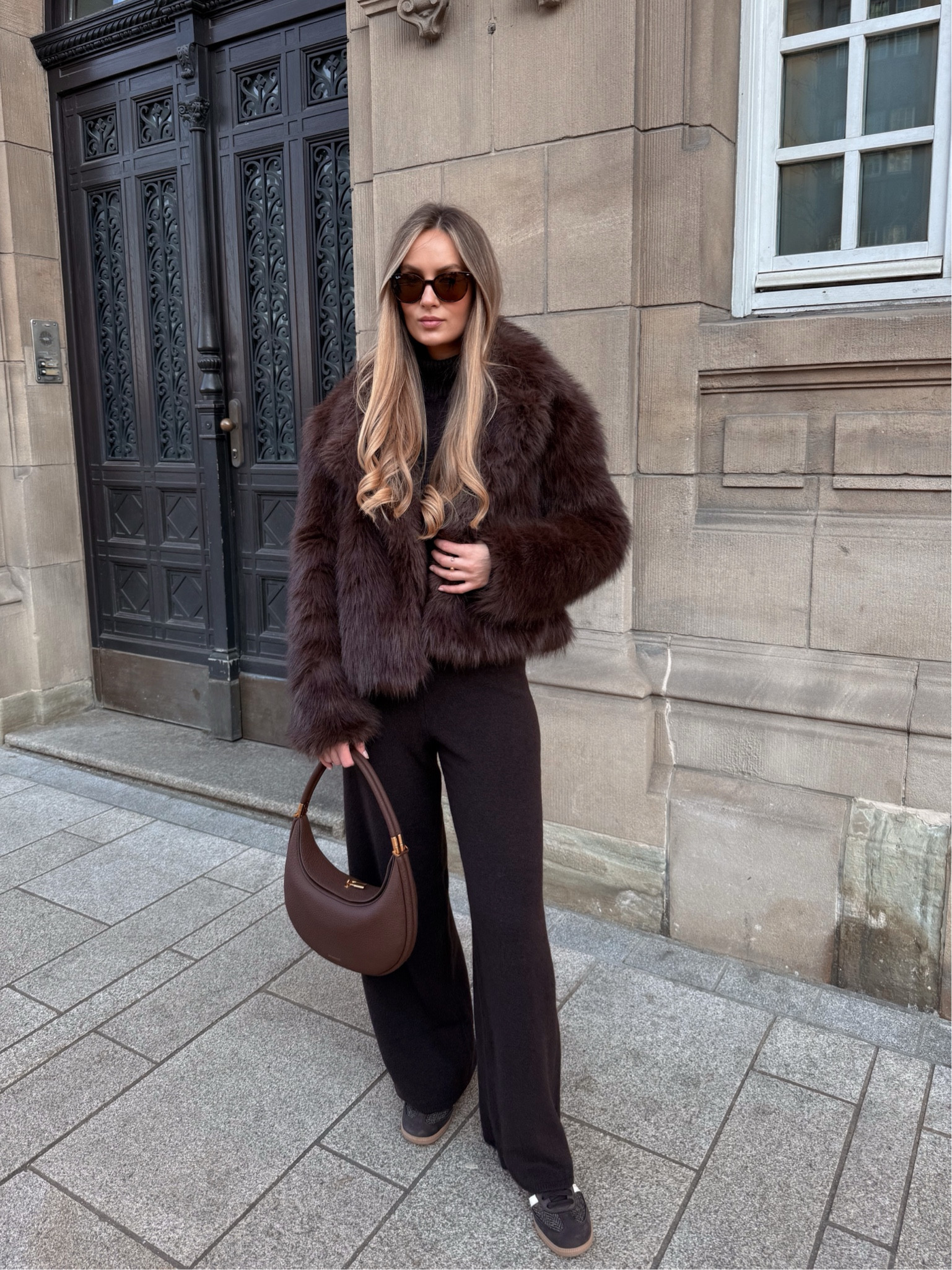 Comfy chic outfit 🤎

#LTKWorkwear #LTKPetite #LTKStyleTip