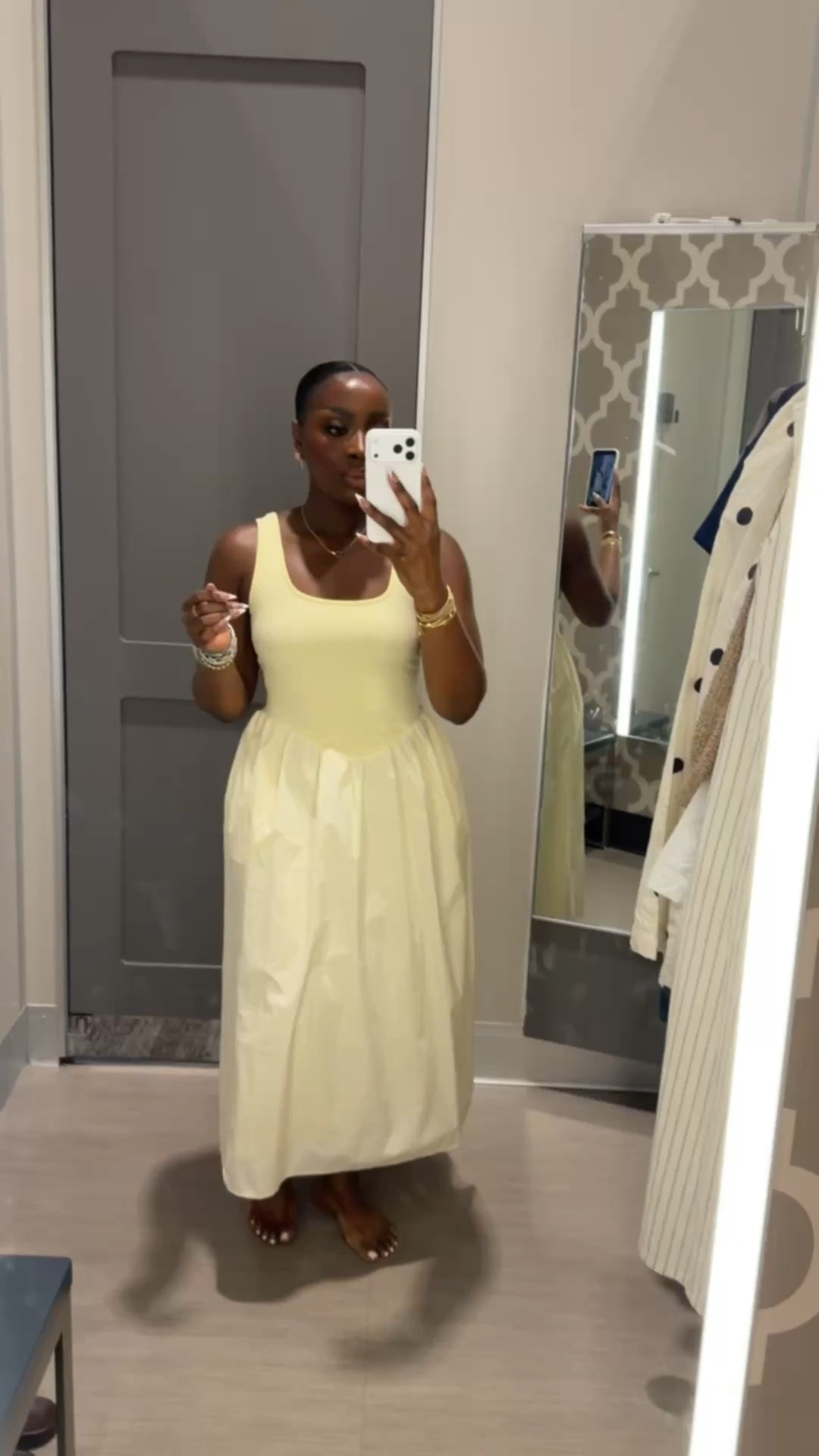 Loving how cute and simple this yellow spring dress is. Wearing a size small and it does have pockets! Cute spring outfit option even if you need something to wear for Easter. 