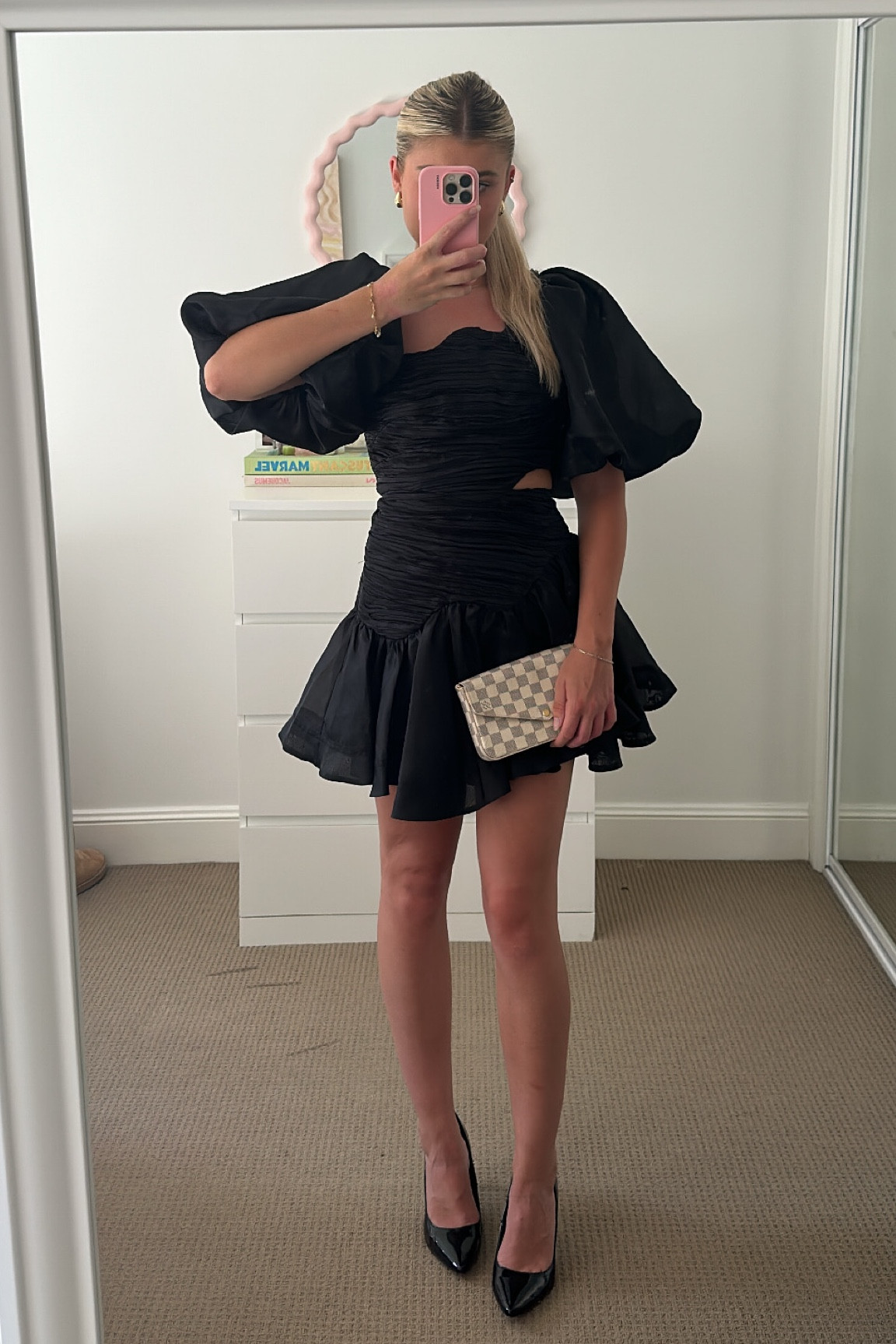 uni grad look🎓🎓🥂 exact dress is sold out so linking similair!

#LTKparties