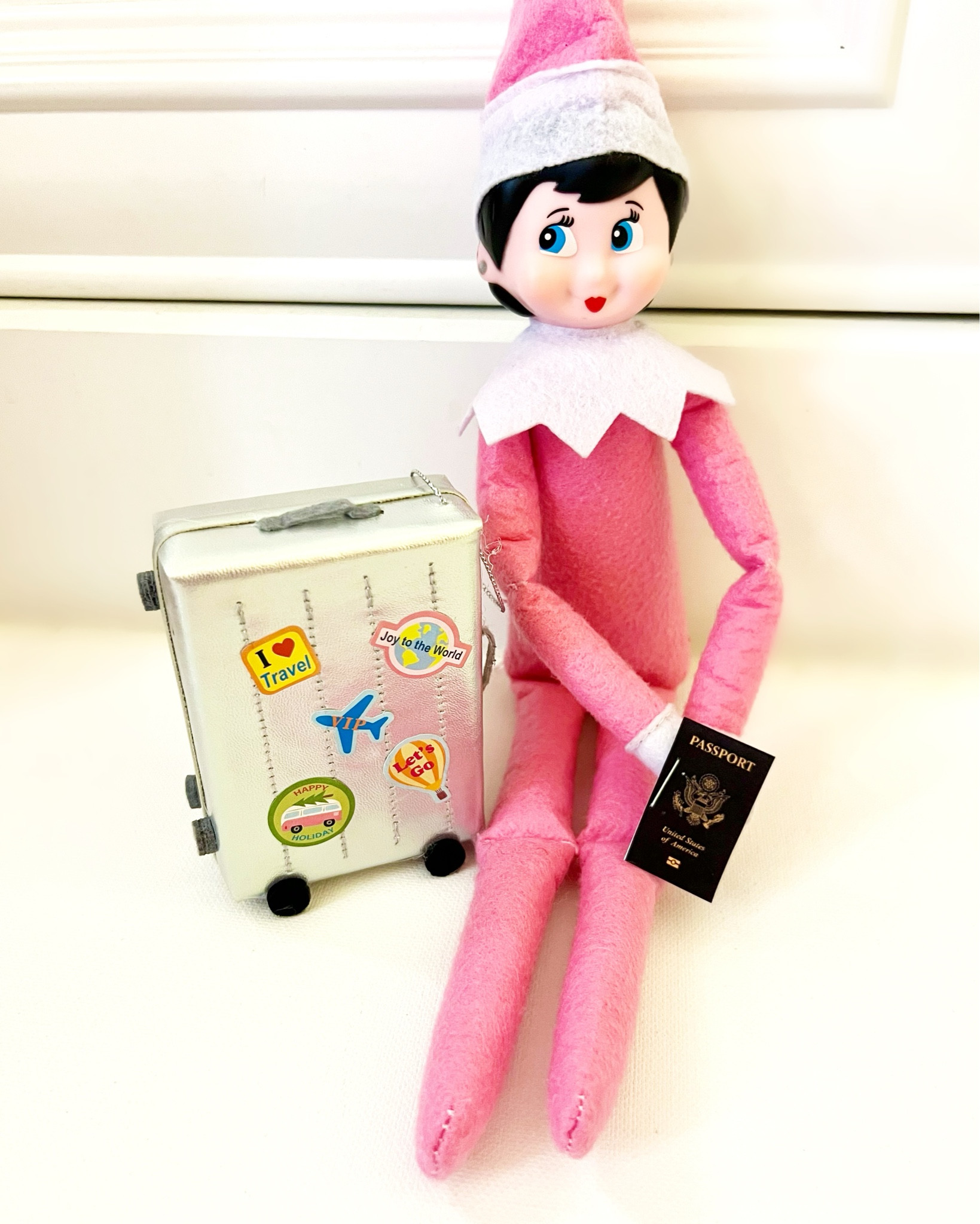 PLACES TO BE 💖🎄✈️
… some cute travel accessories for Elf!

12-Day Elf Adventure Sets and Holiday Heroes available at @thesunnylala if you want to make the second half of Elf Season easier on yourself! Or keep an eye out at the collection of ‘Elf SZN Assists’ here at LTK!

This post and this account have no affiliation with the official red elf brand .

#LTKHoliday #LTKSeasonal #LTKKids