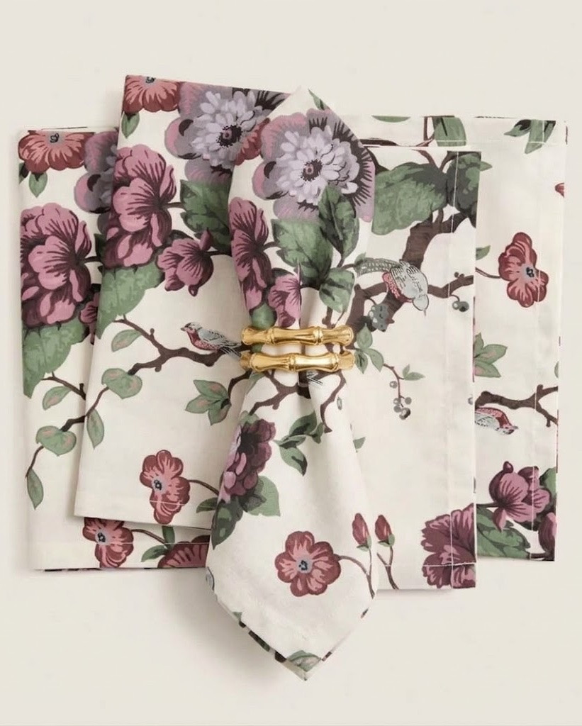 Prettiest fall table linens 🩷