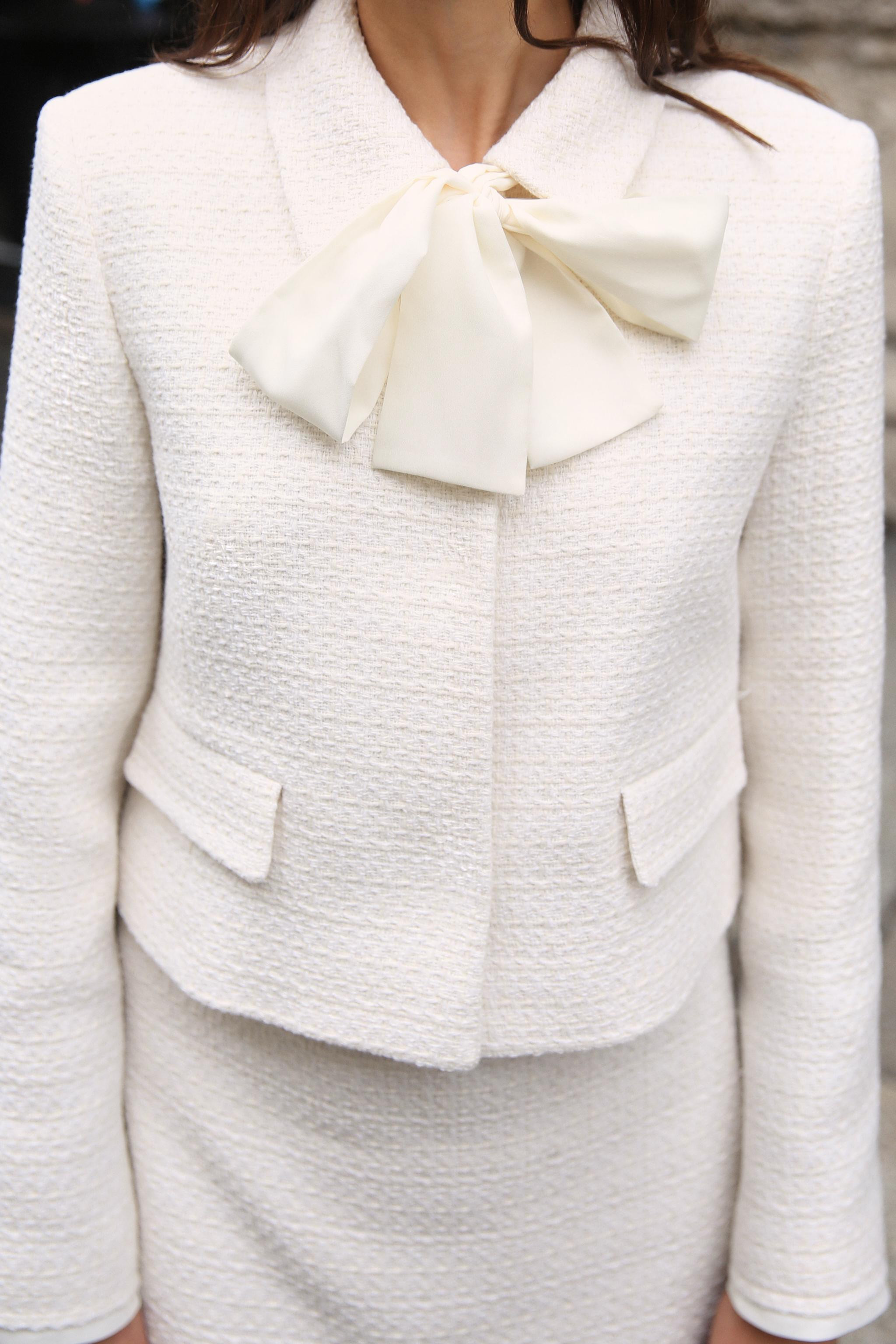 Blazer with a lapel collar, long sleeves and shoulder pads. Front flap pockets. Front bow detail.... | Zara UK