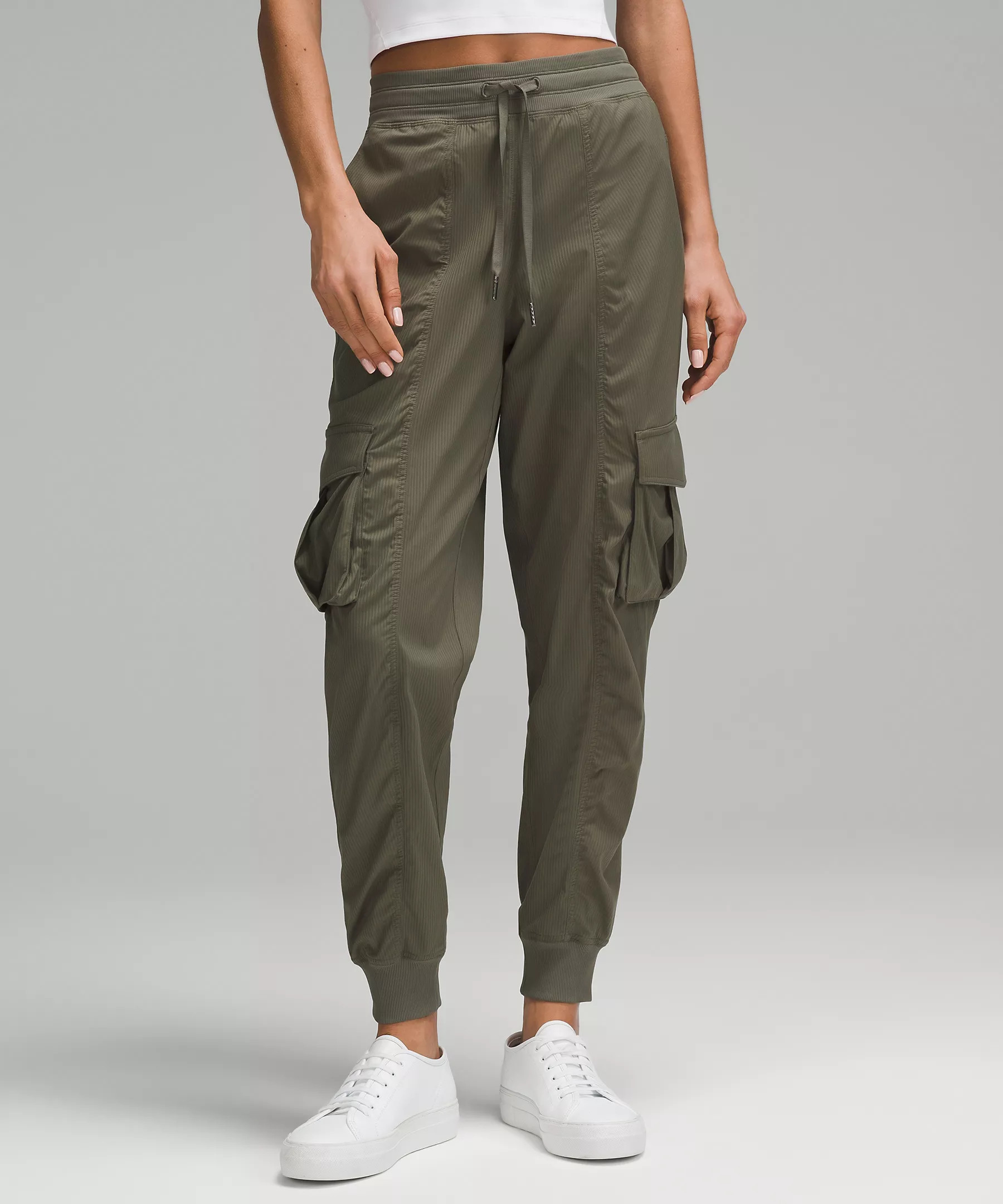 Dance Studio Relaxed-Fit Mid-Rise Cargo Jogger | Women's Joggers | lululemon | Lululemon (US)