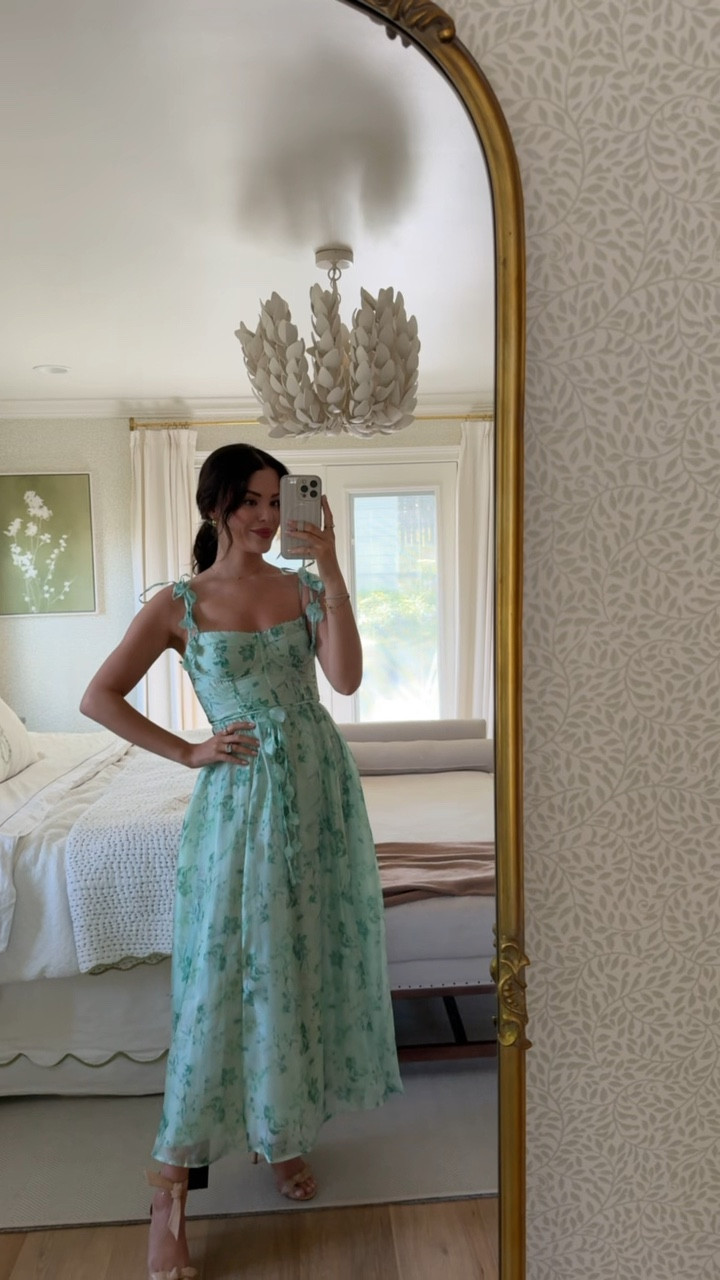 The perfect dress for spring + summer 🤍 So airy and comfortable. For reference I’m wearing an xs and I’m 5’2! 🔗 

#LTKSeasonal #LTKPetite #LTKMothersDay