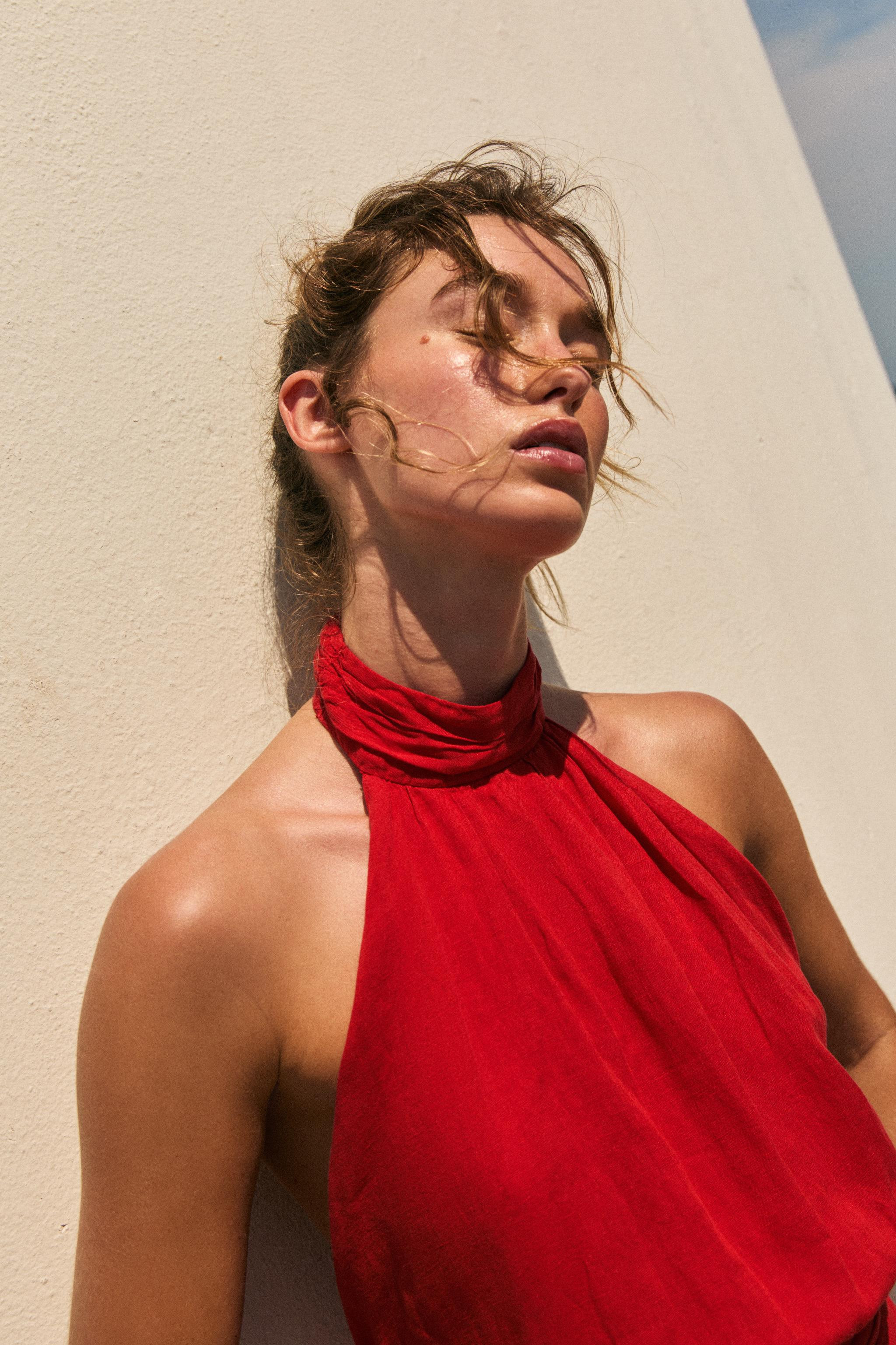 LINEN BACK TIE HALTER TOP | Zara US
