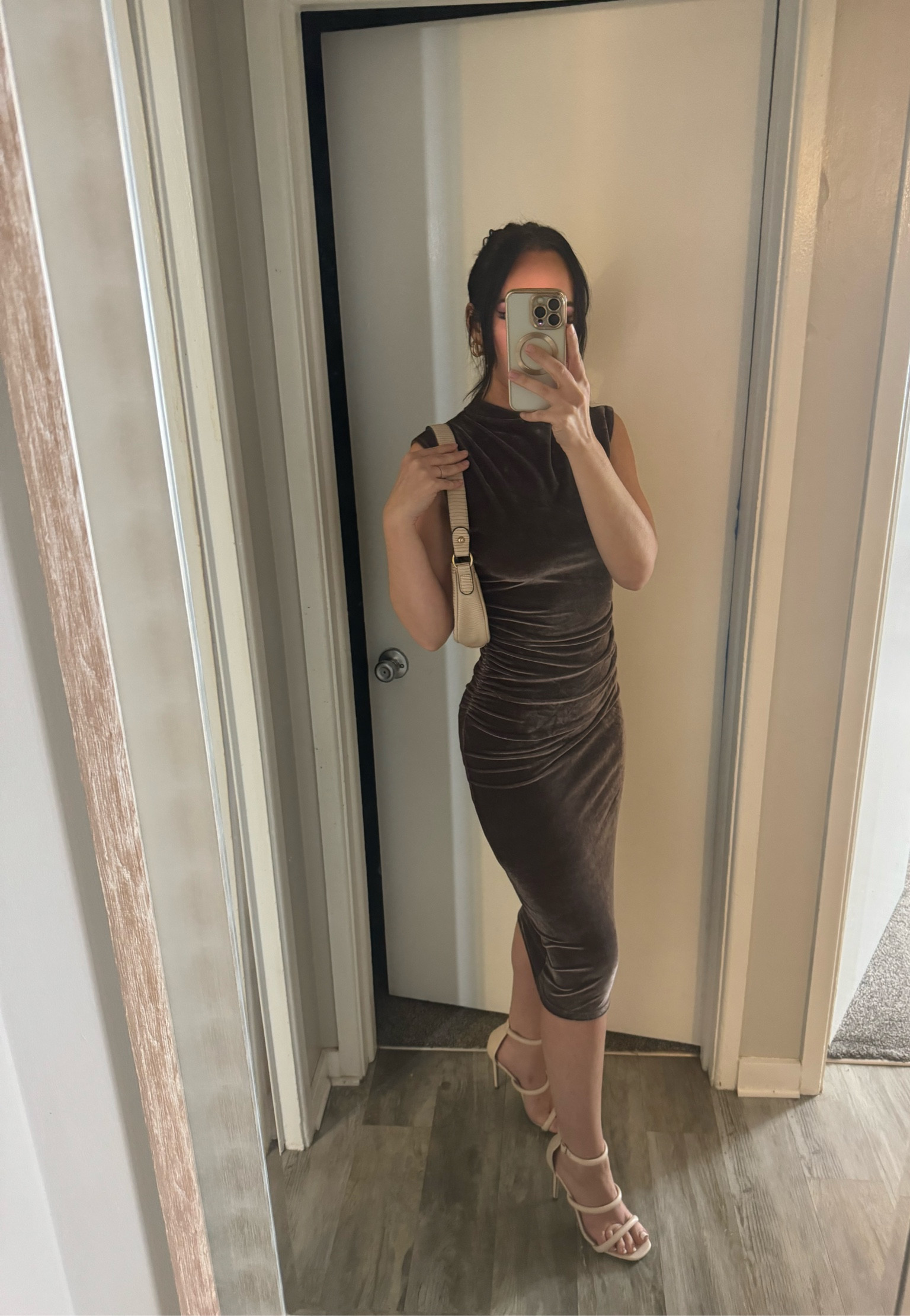 Target velvet dress perfect for holidays!

Target
Women’s dress
Velvet dress
Holiday dress



#LTKstyletip #LTKHoliday #LTKfindsunder50