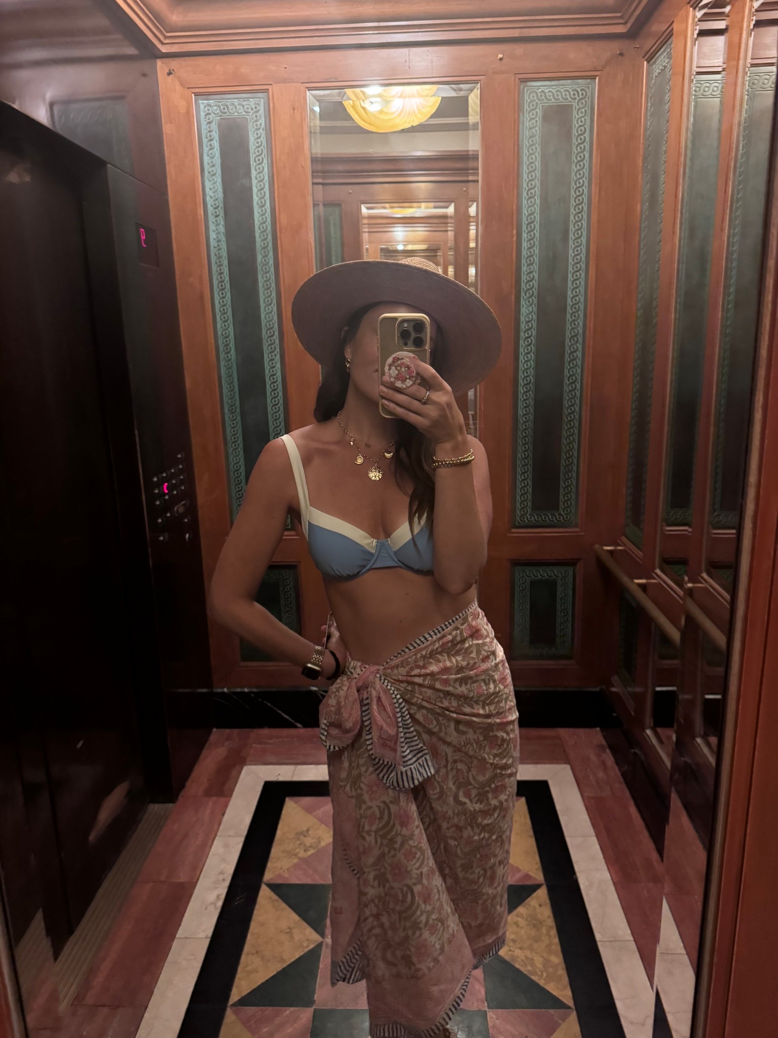 Bahama mama! Beware the suit is CHEEEEEKY like extremely cheeky lol this is a beach only bikini for me. CANNOT wear to the pool 😆

#LTKootd #LTKmomlife #LTKTravel