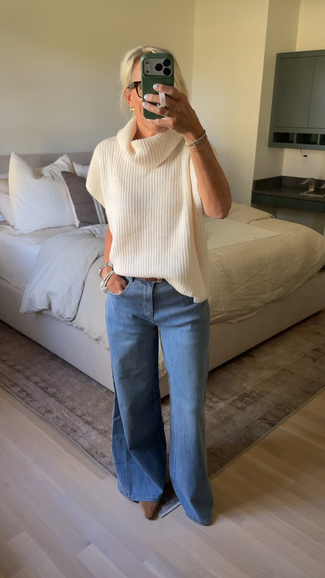 Cellajaneblog x @Splendid 
New collab 
Love these pieces 
Denim - tts 6
Sweater- small. So soft!! 
Chic outfit

#LTKootd #LTKgrwm #LTKOver40